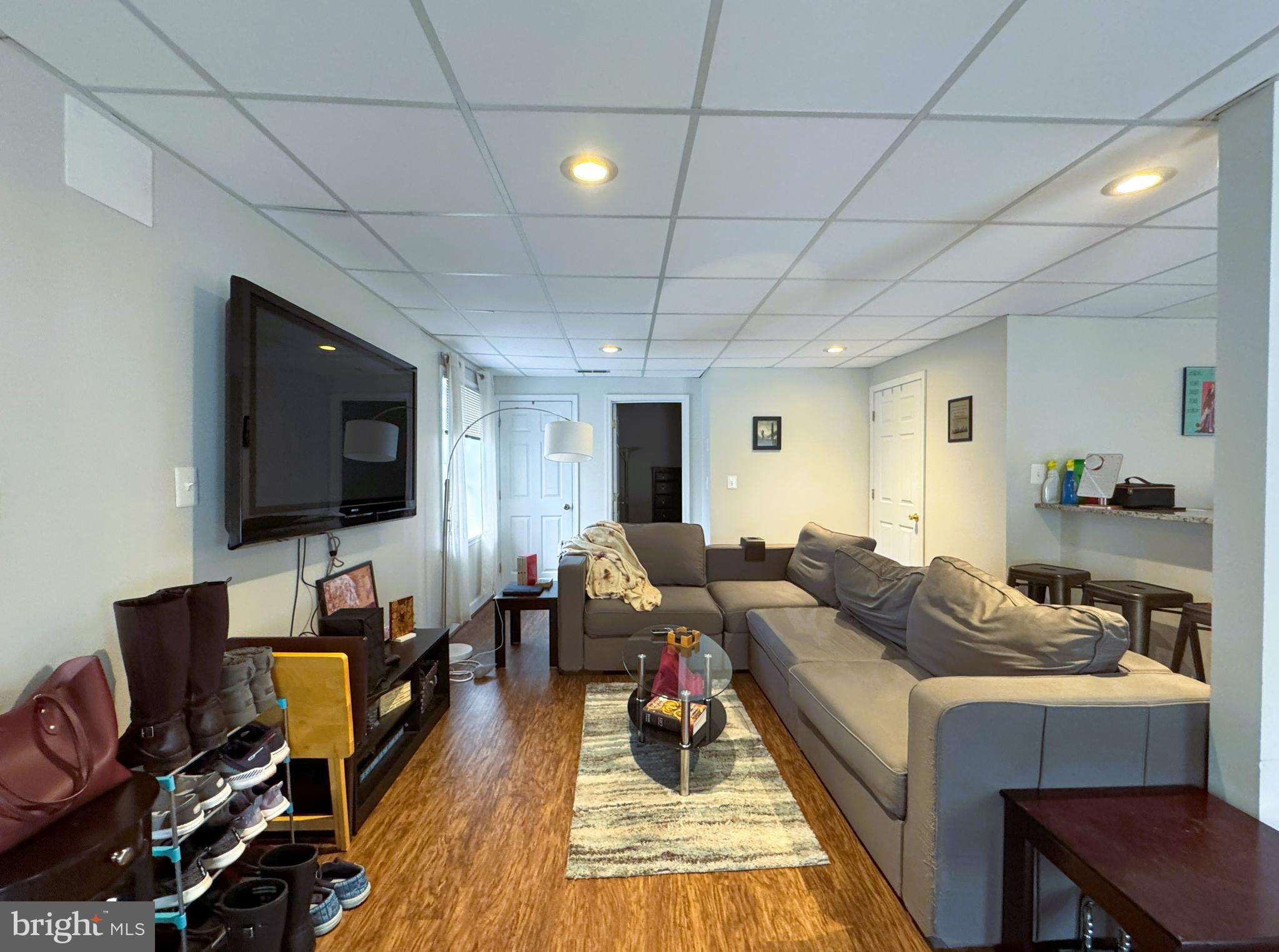 ASPEN WOODS - Residential Lease