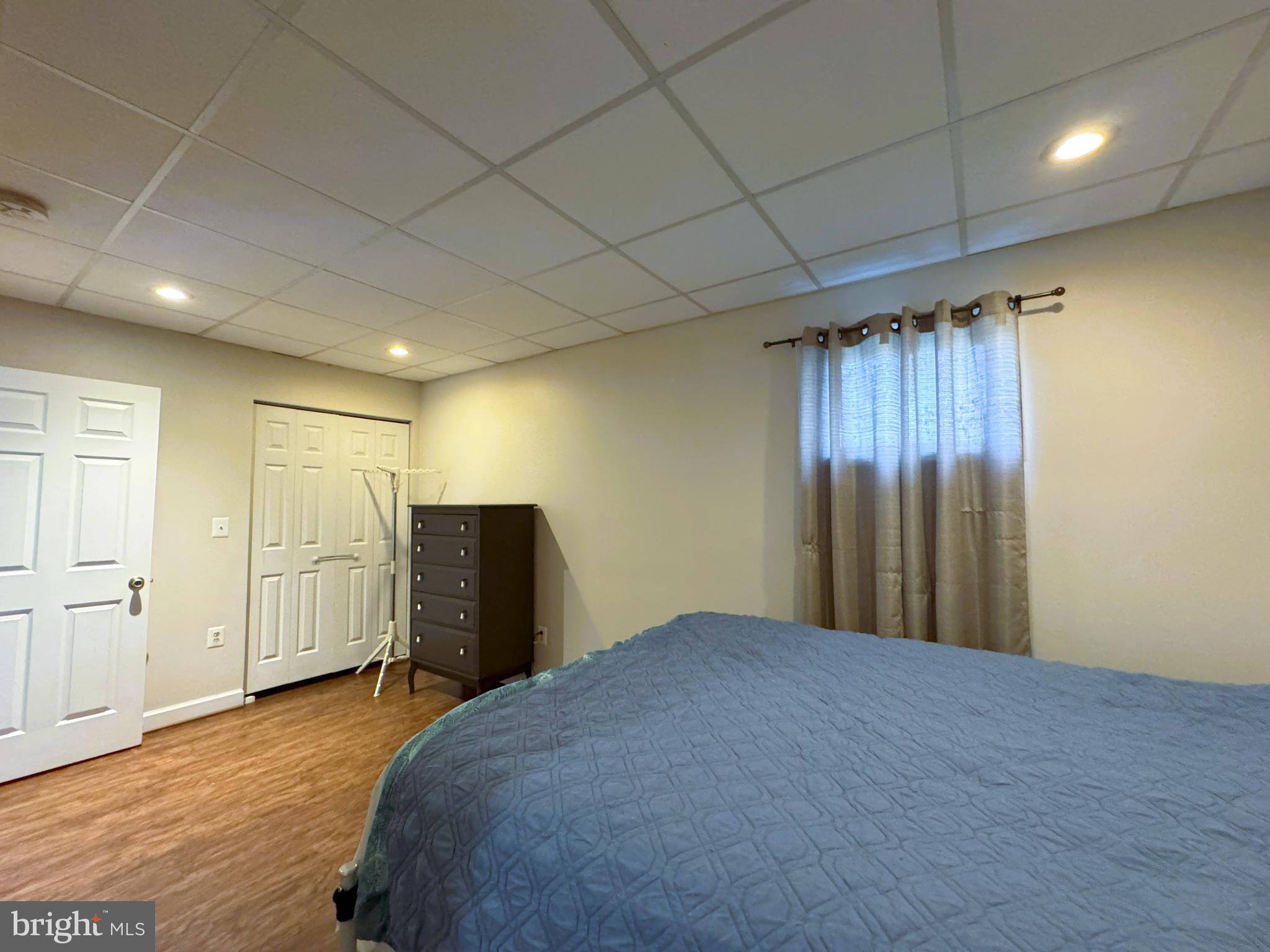 ASPEN WOODS - Residential Lease