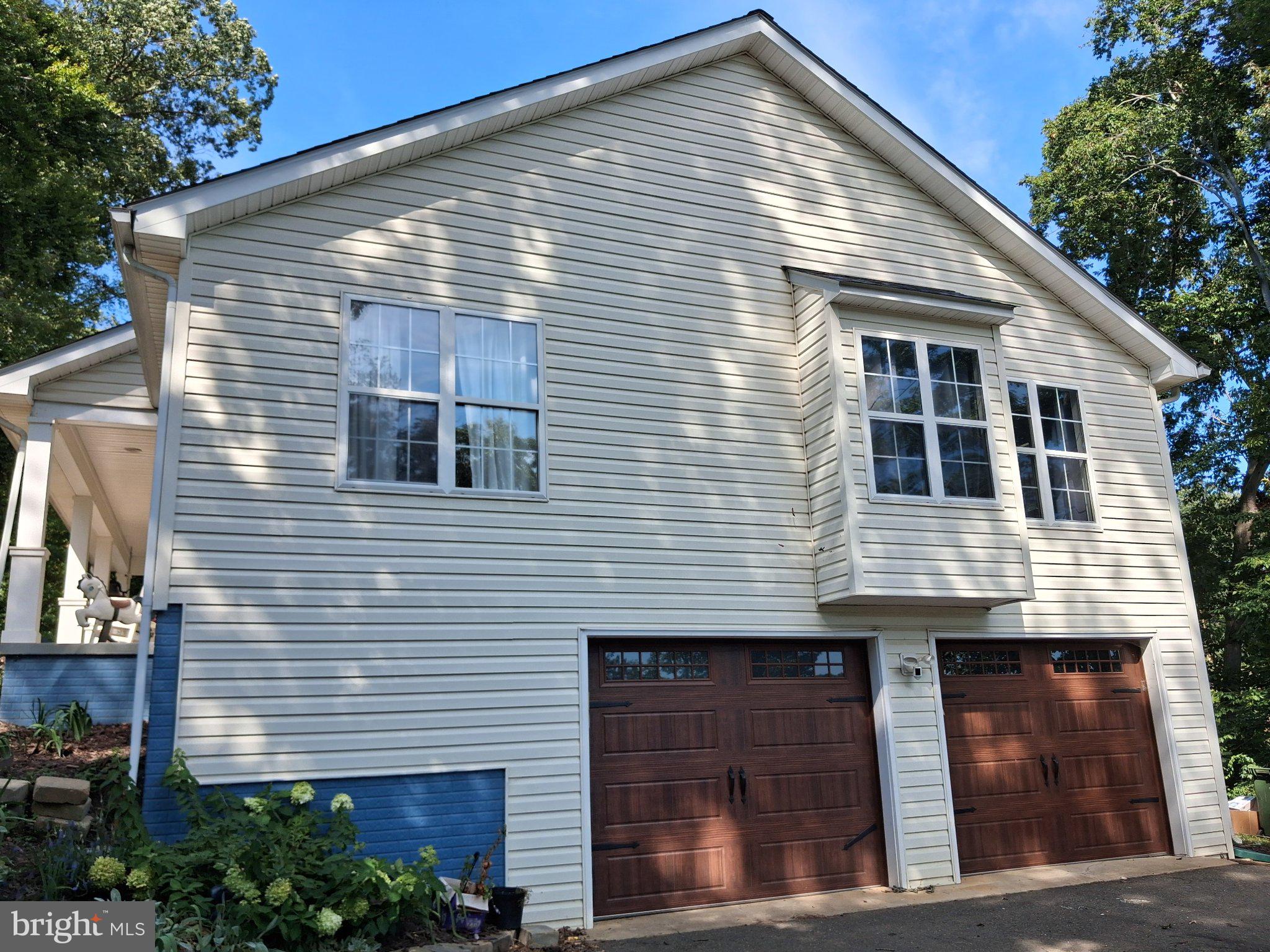 22 KELLEY HILL LANE