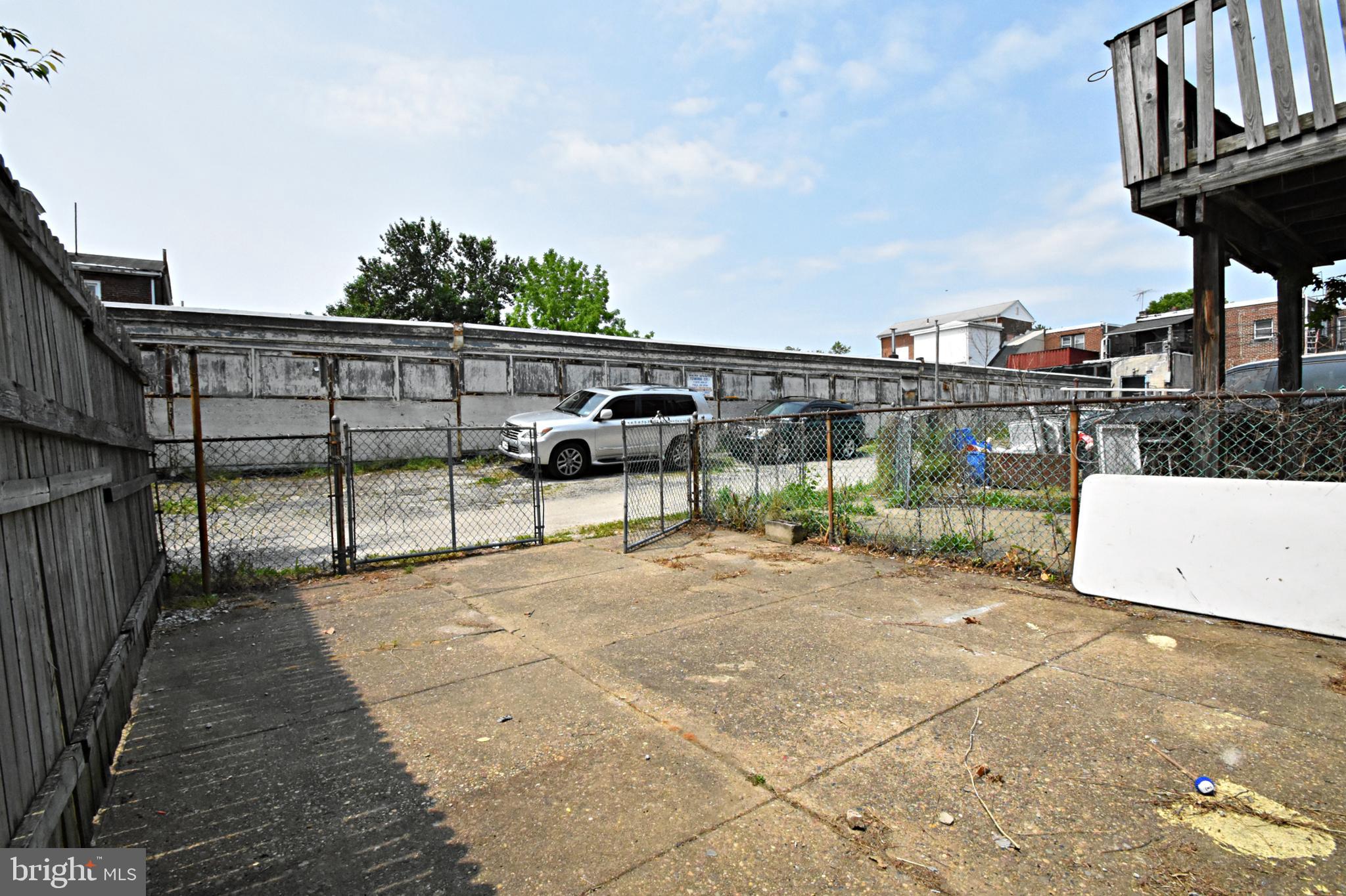 LAWNCREST - Residential