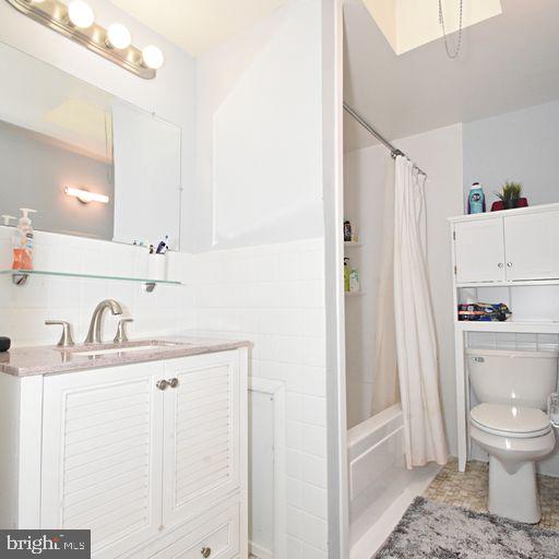 LAWNCREST - Residential