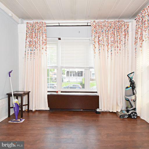 LAWNCREST - Residential