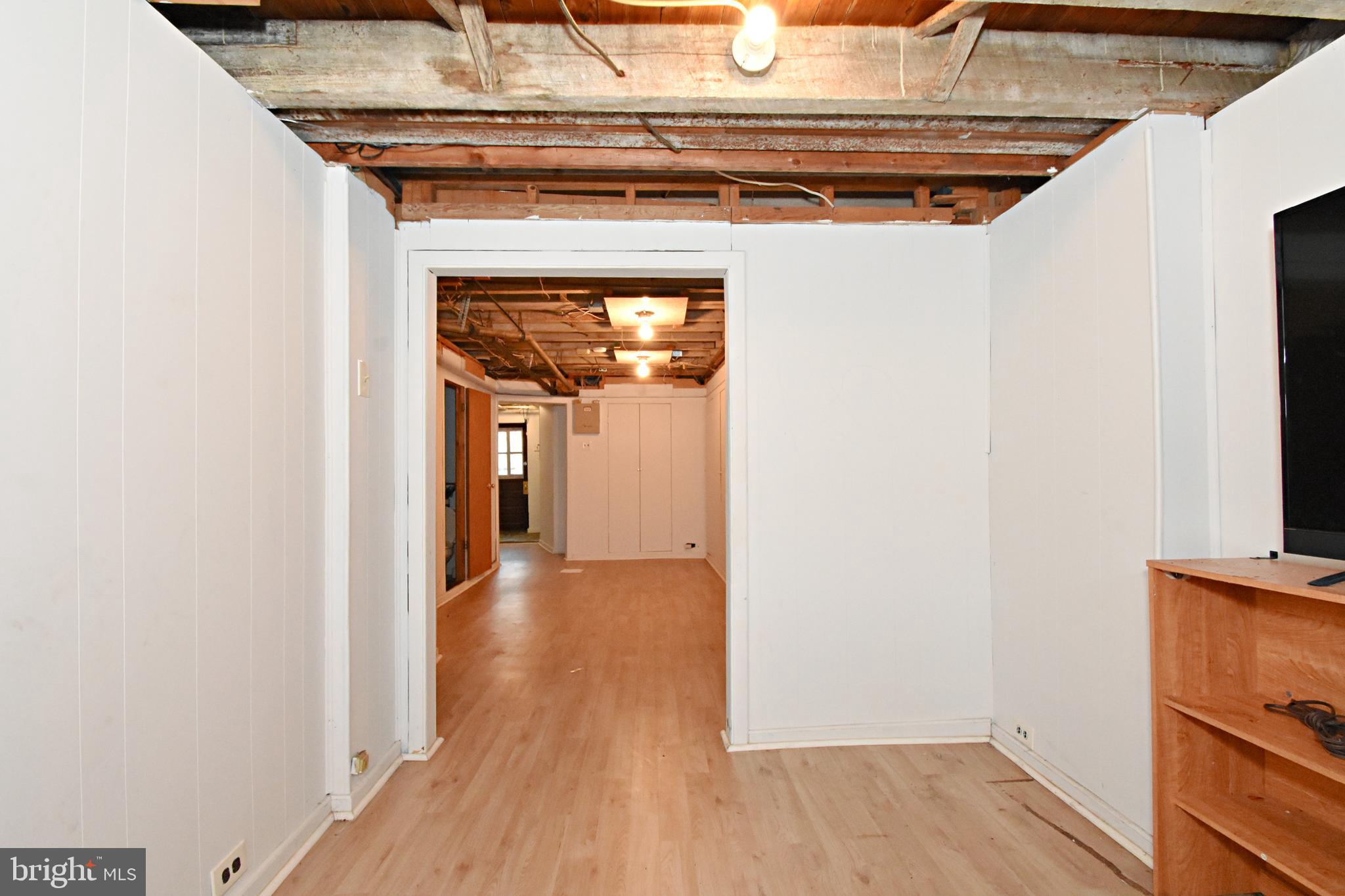 LAWNCREST - Residential