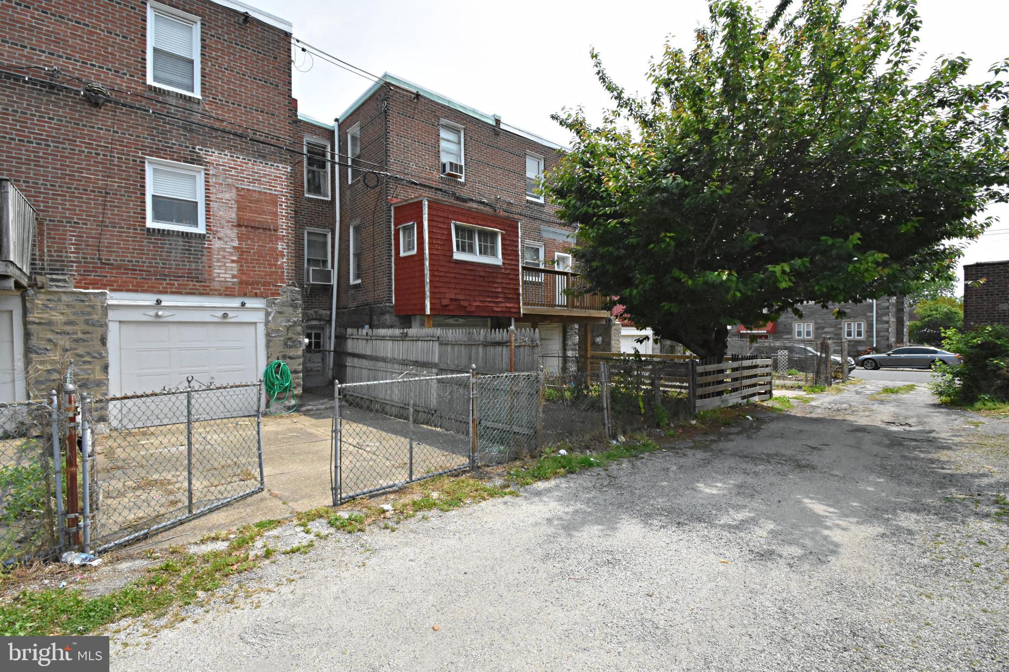 LAWNCREST - Residential