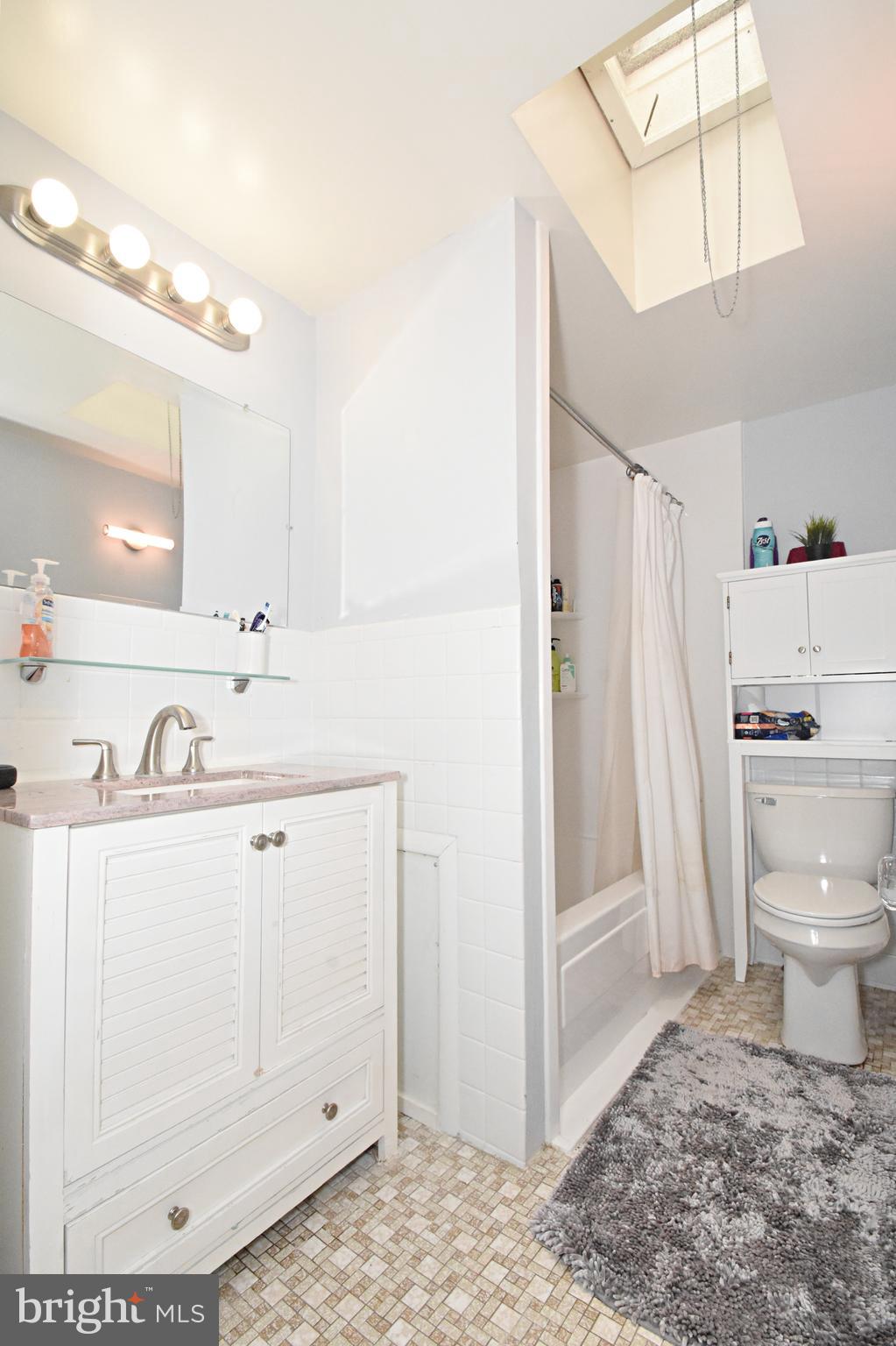 LAWNCREST - Residential