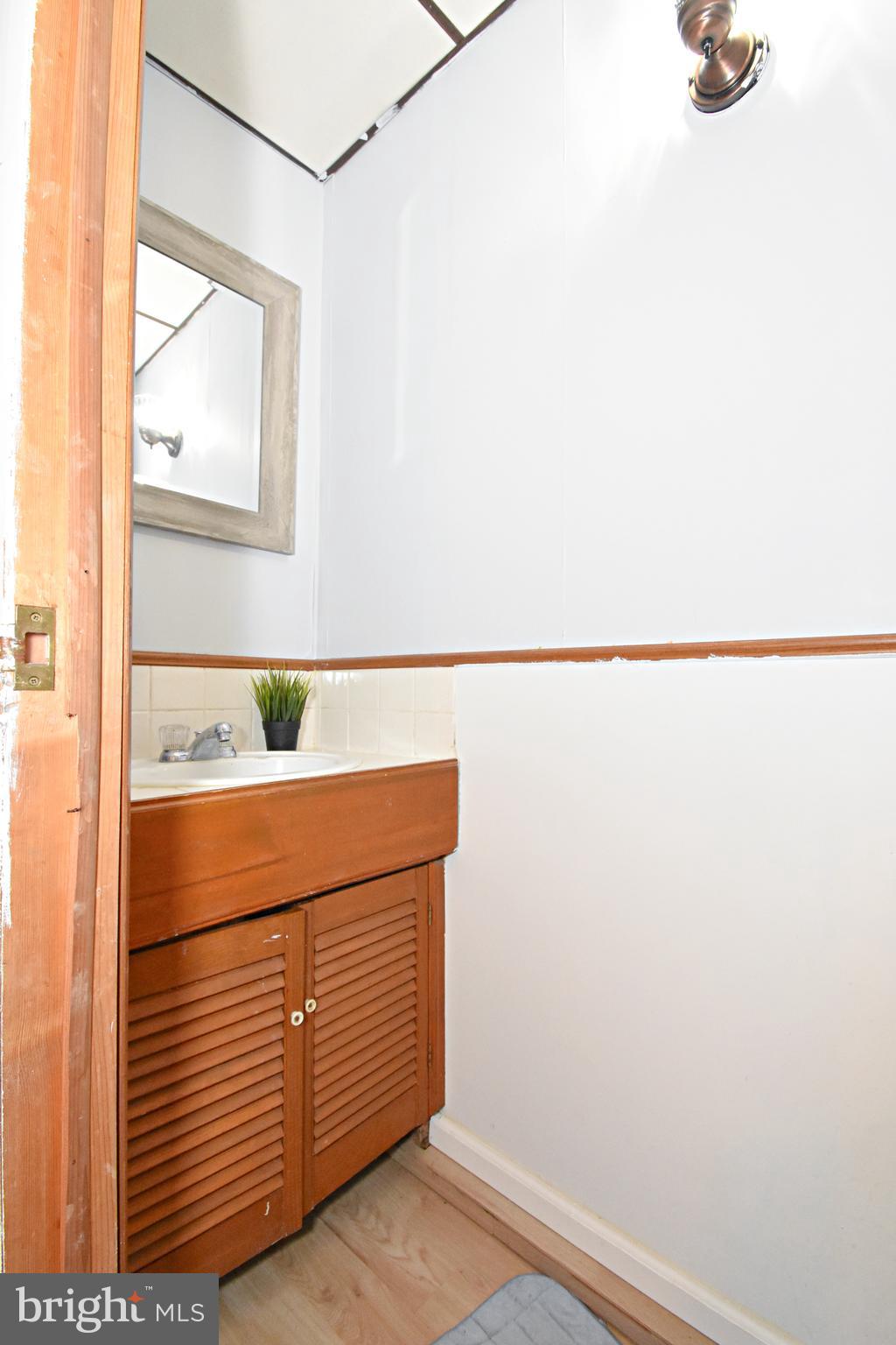 LAWNCREST - Residential