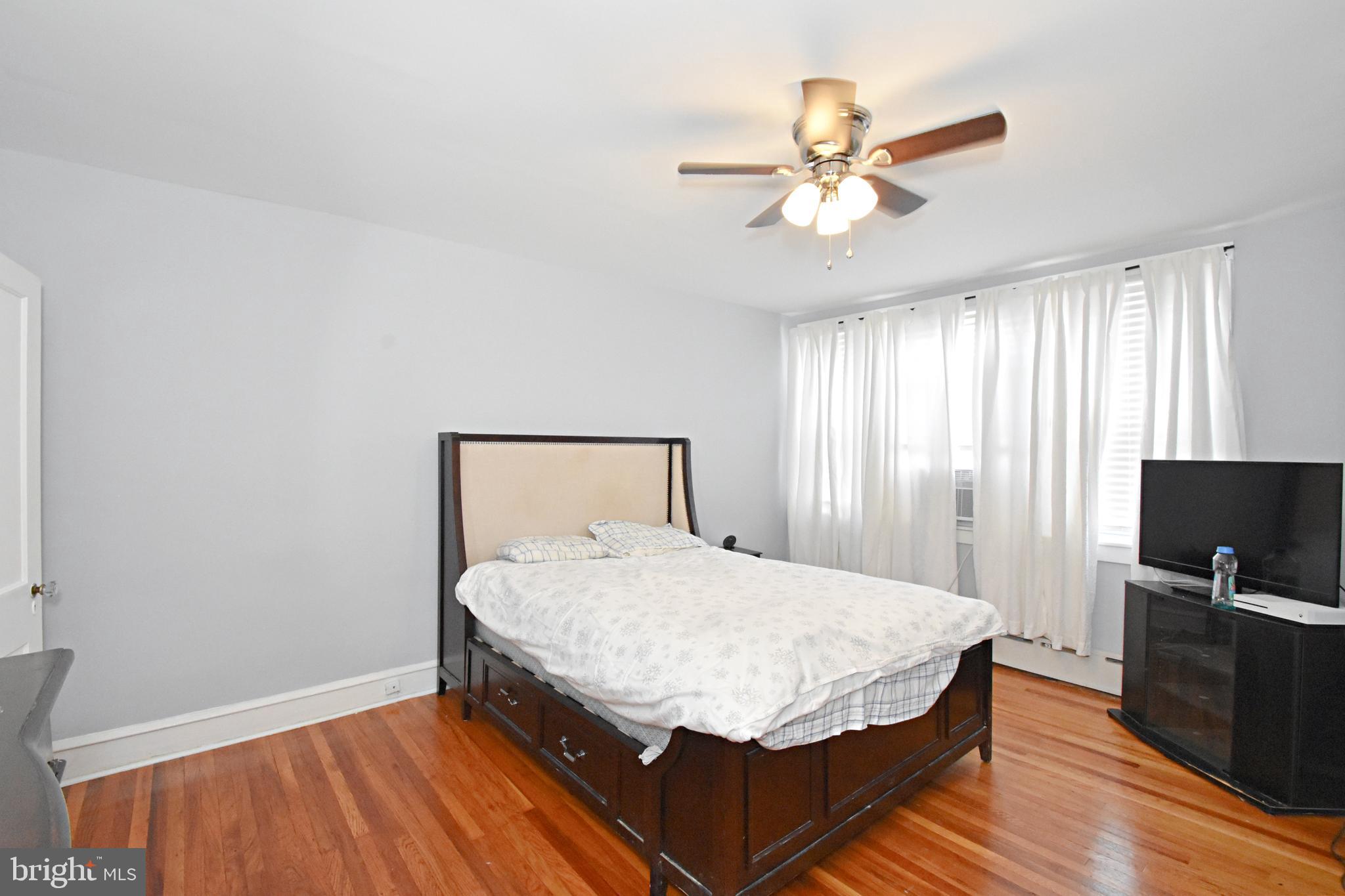 LAWNCREST - Residential