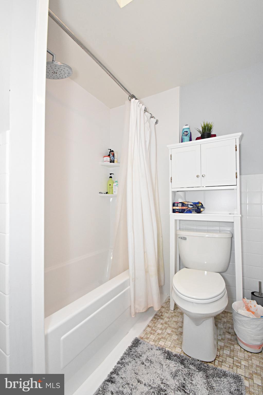 LAWNCREST - Residential