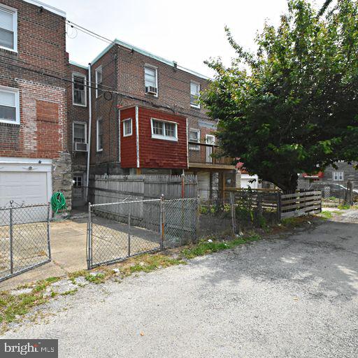 LAWNCREST - Residential