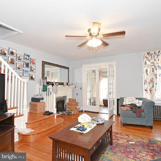 LAWNCREST - Residential