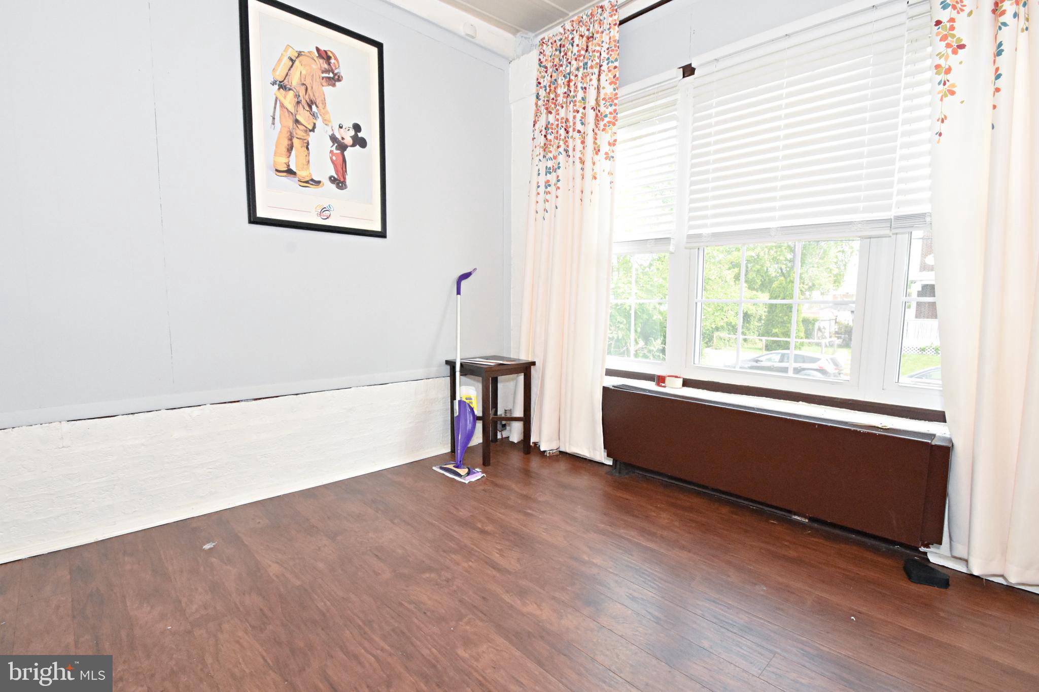 LAWNCREST - Residential