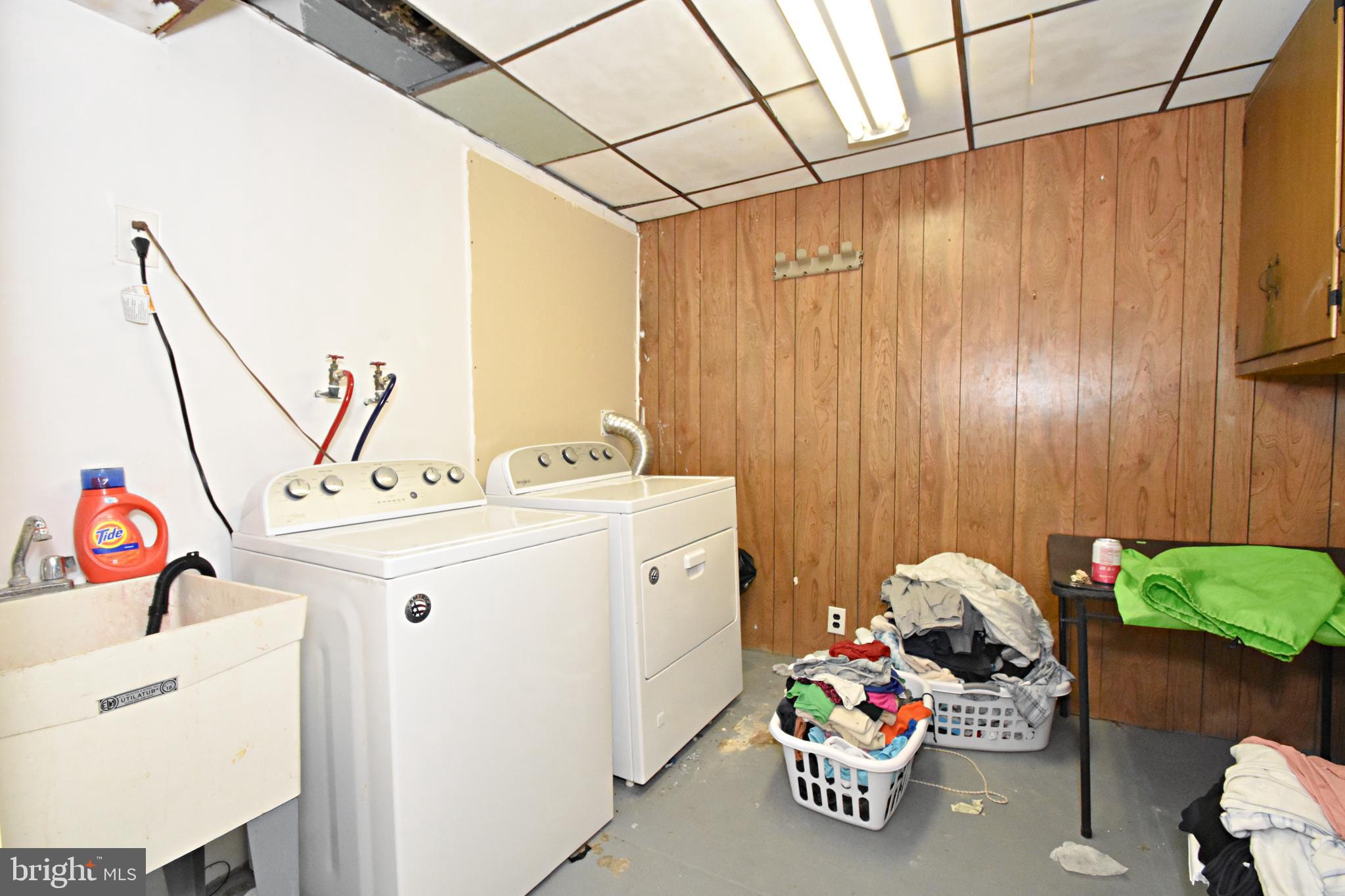 LAWNCREST - Residential