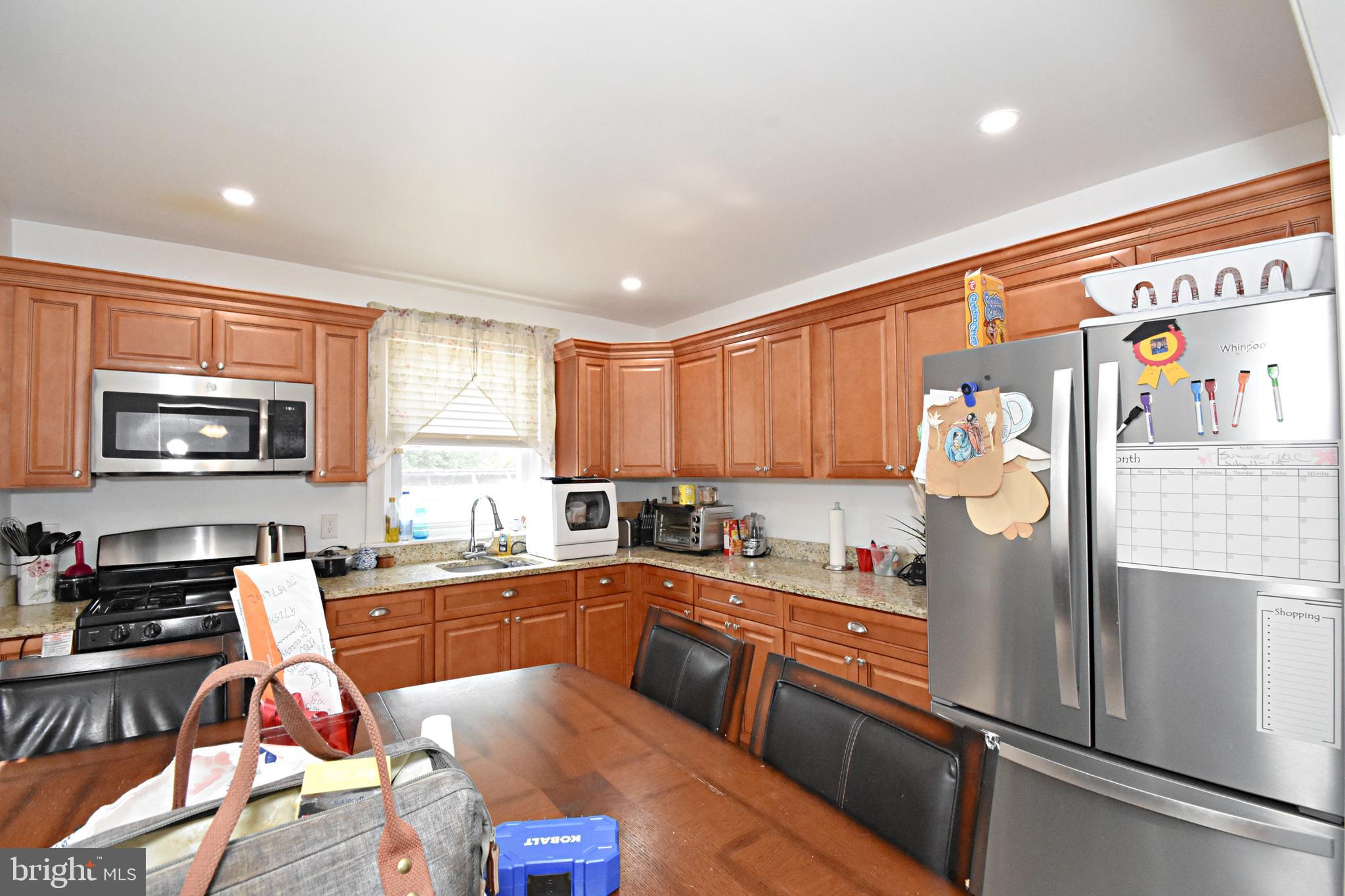 LAWNCREST - Residential