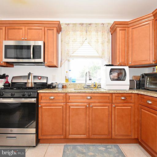 LAWNCREST - Residential