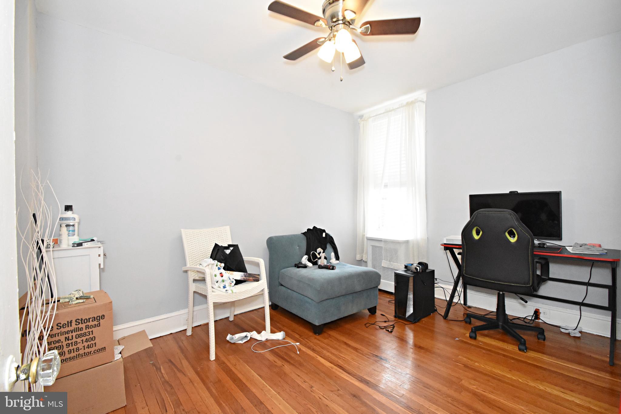 LAWNCREST - Residential