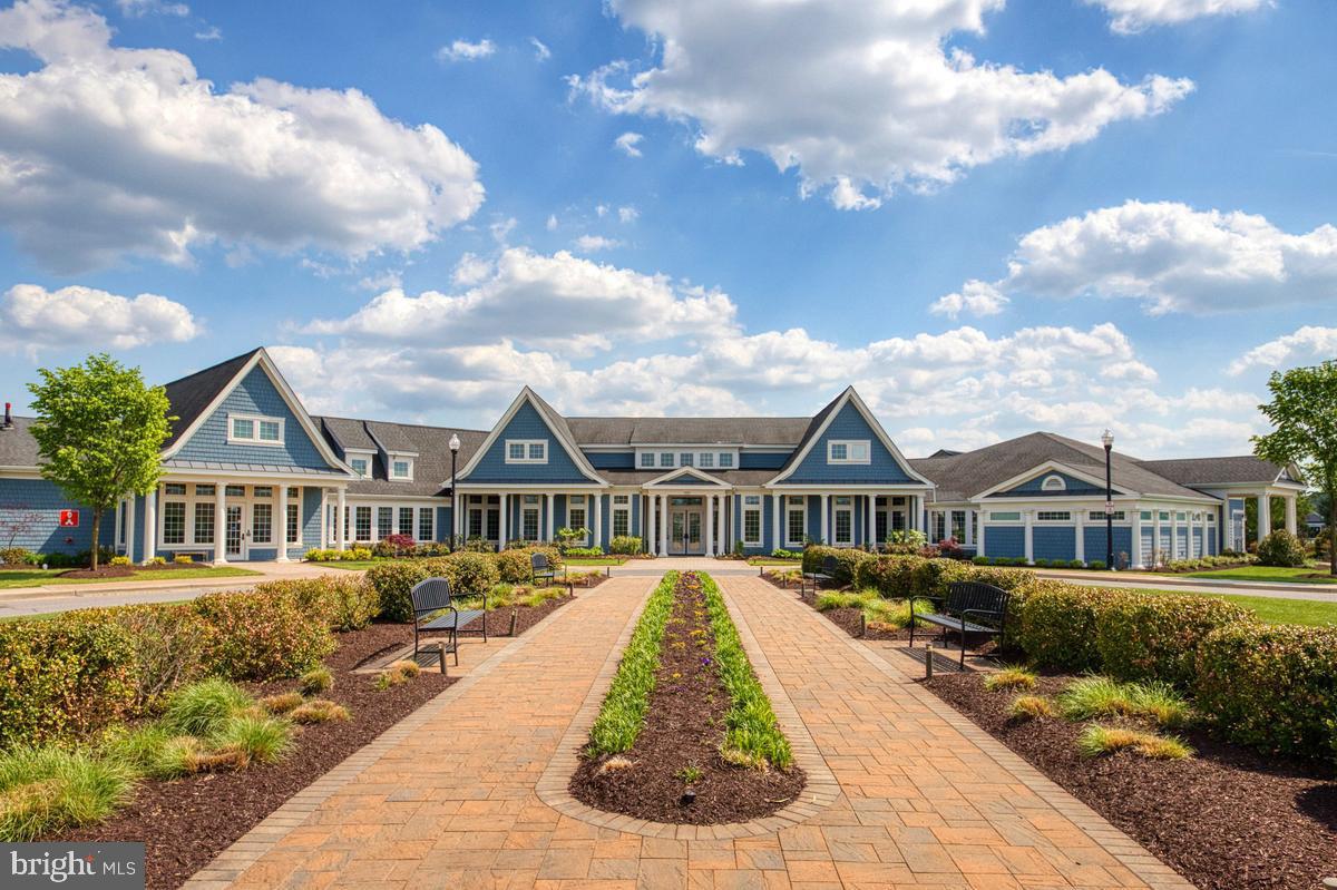 TWO RIVERS - Residential