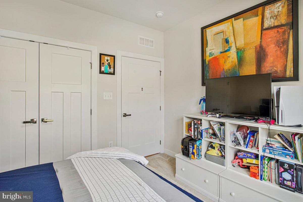 TWO RIVERS - Residential