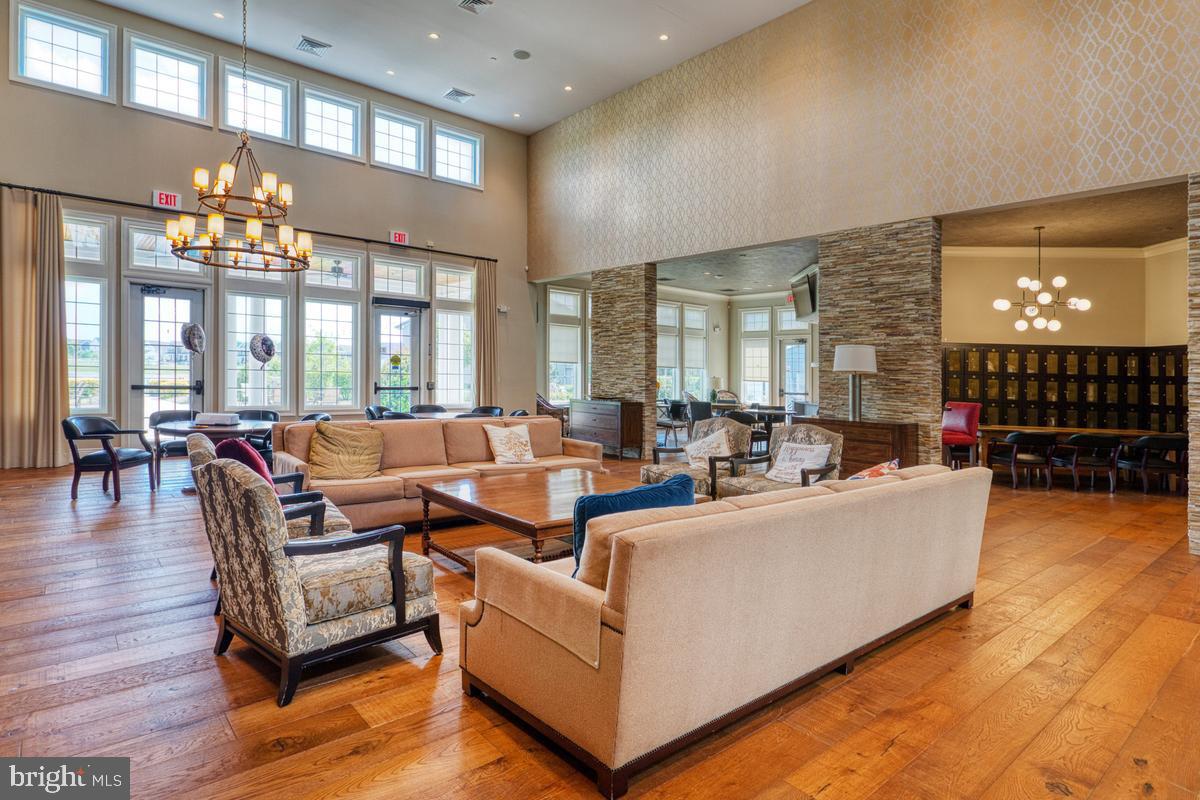 TWO RIVERS - Residential