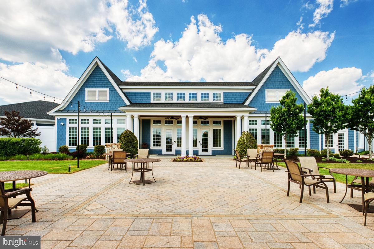 TWO RIVERS - Residential