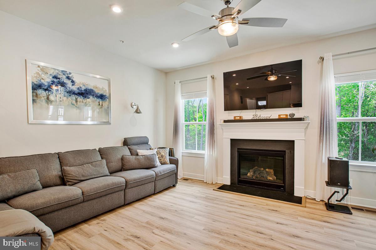 TWO RIVERS - Residential