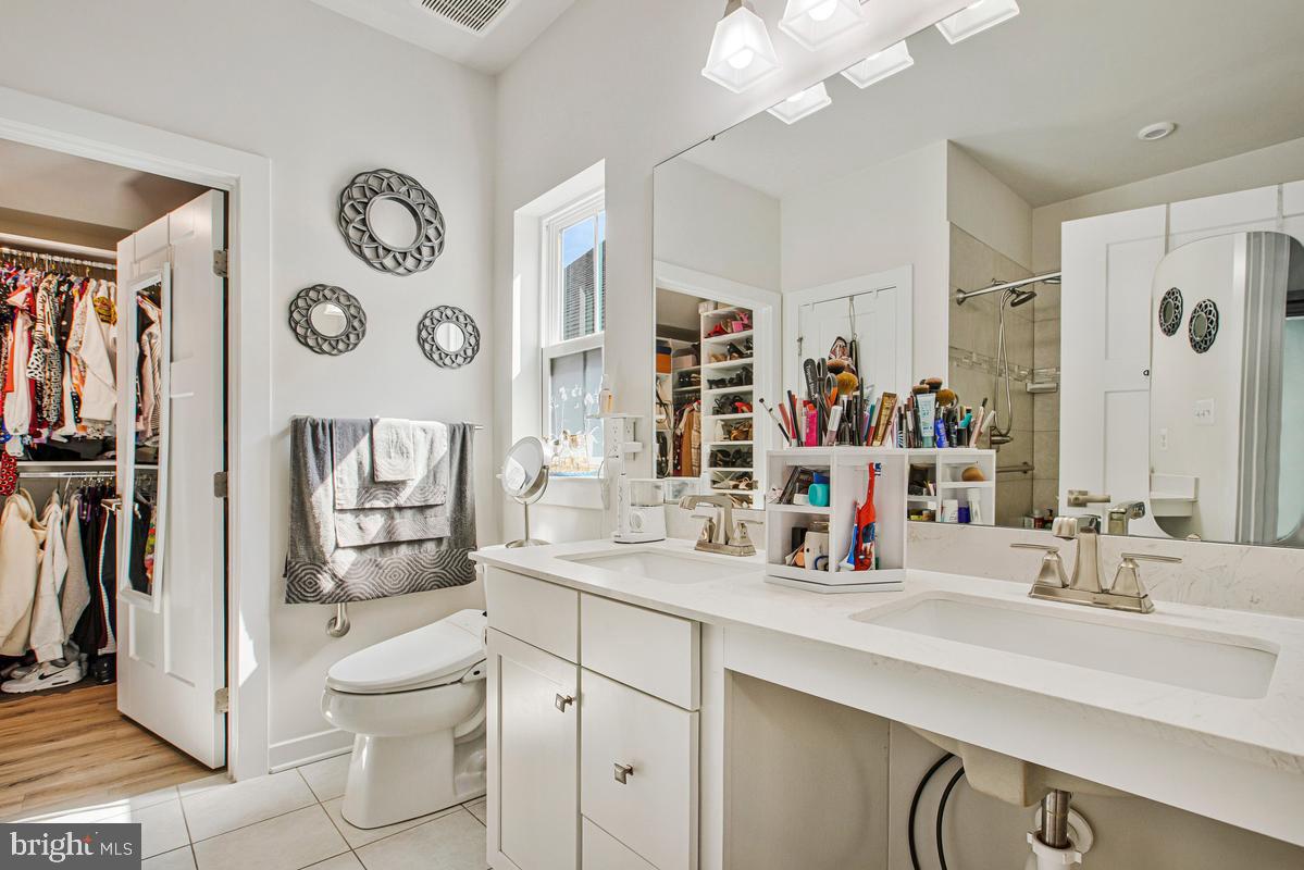 TWO RIVERS - Residential