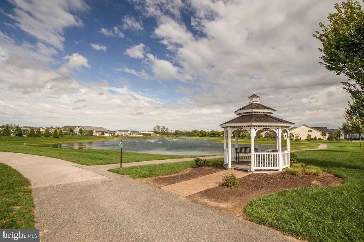 TWO RIVERS - Residential