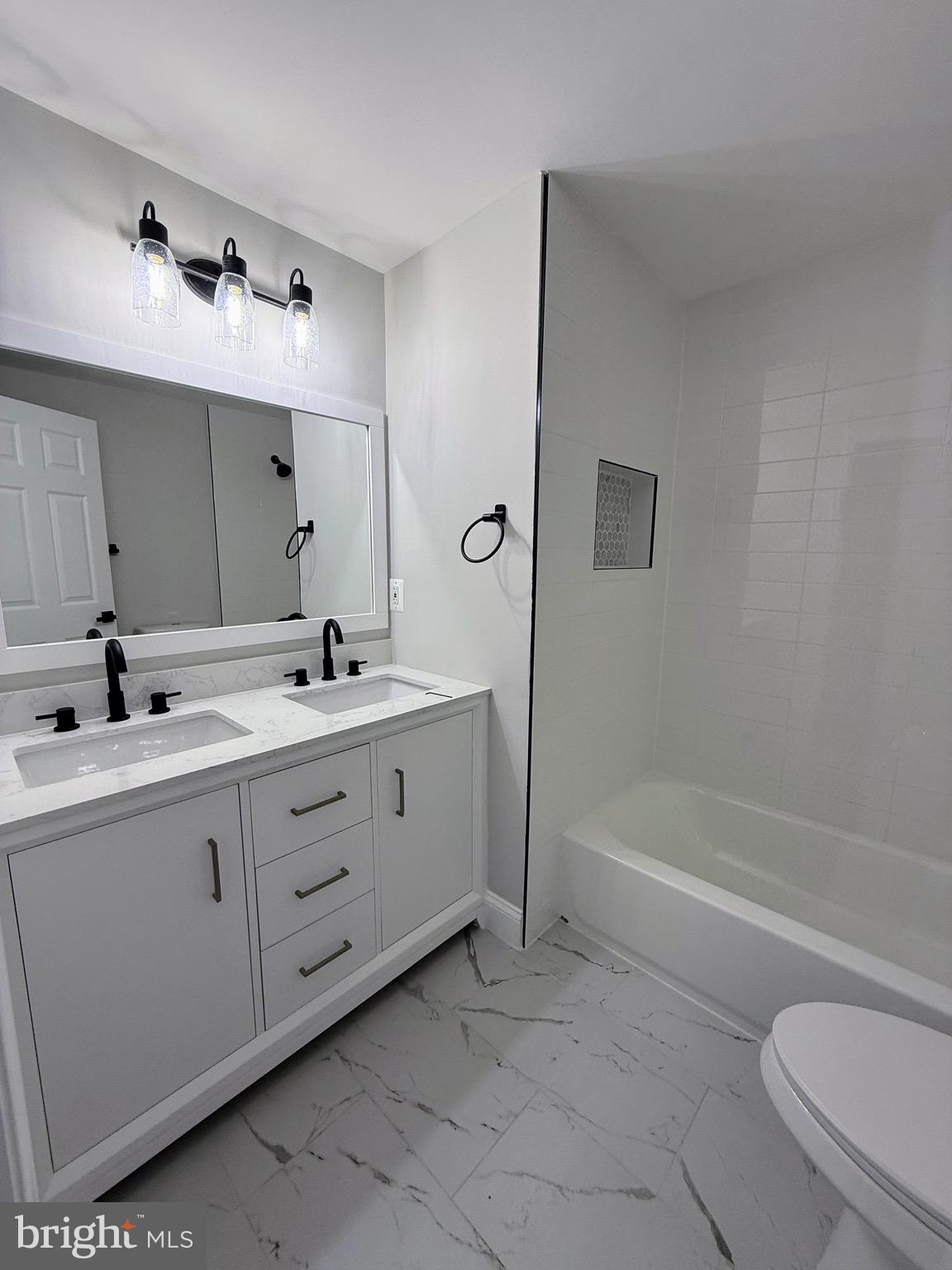 NEWPORT - Residential