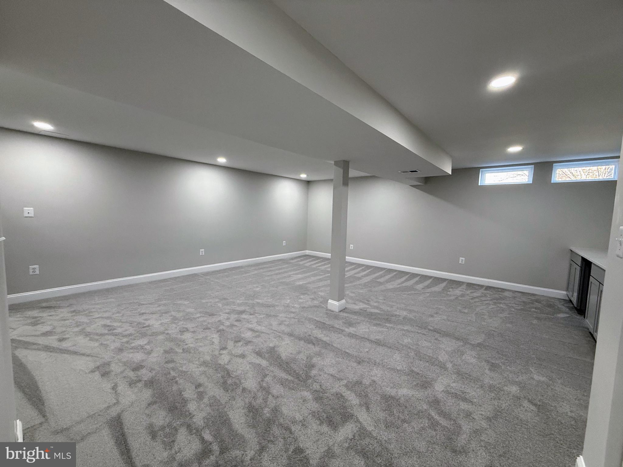 NEWPORT - Residential