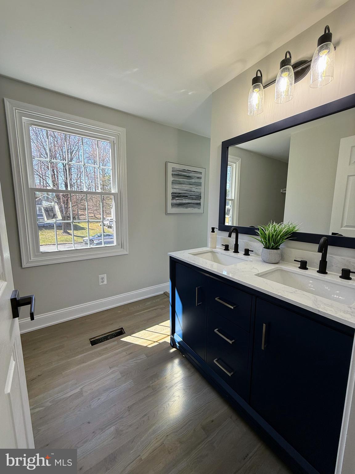 NEWPORT - Residential