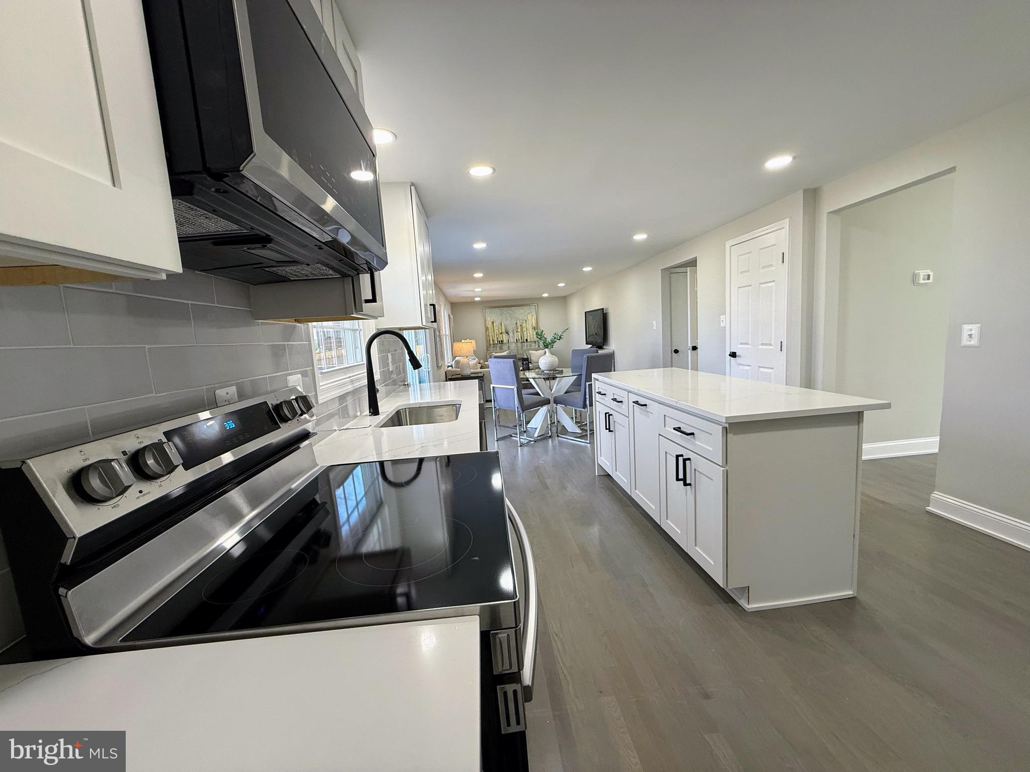 NEWPORT - Residential