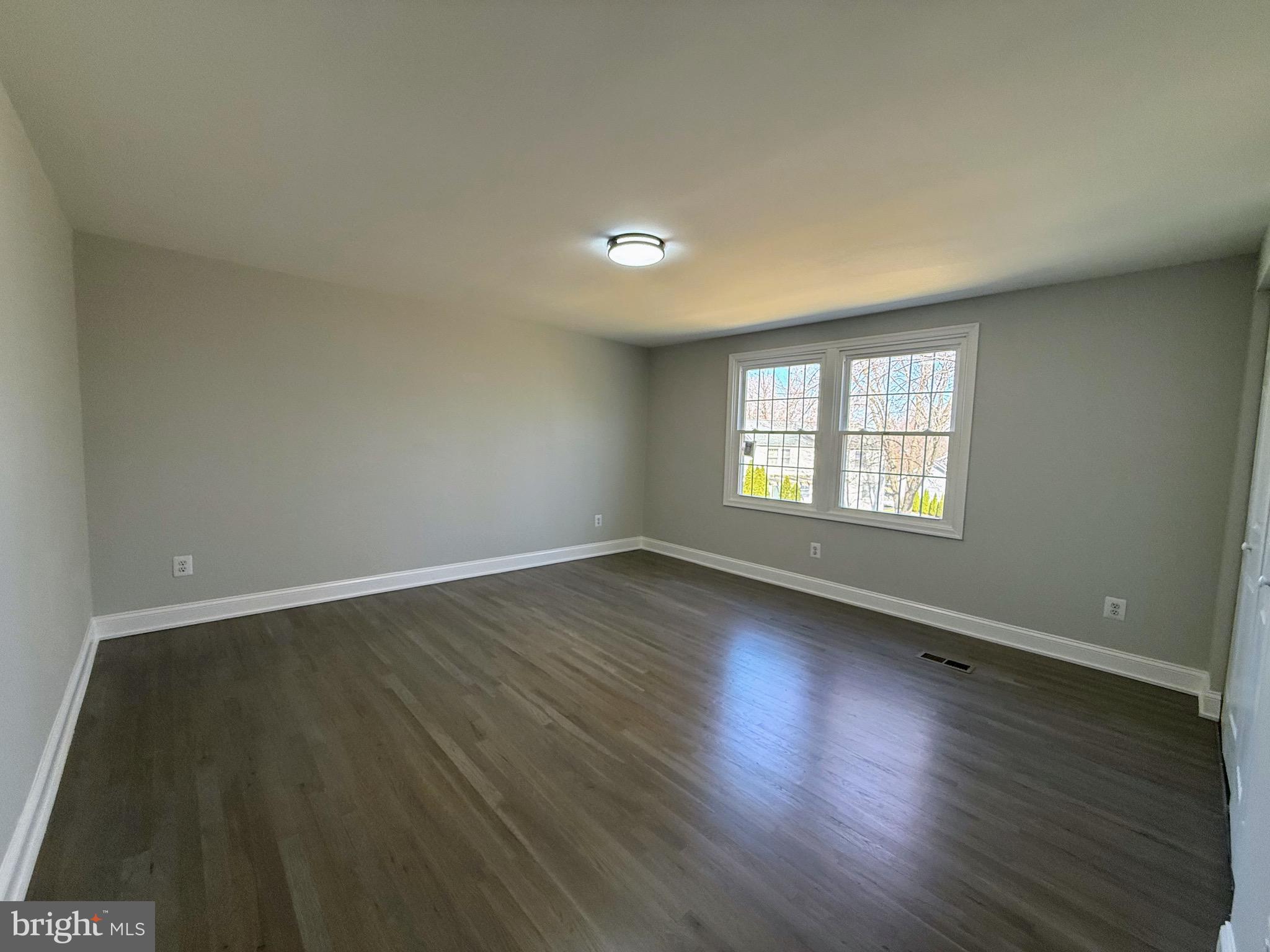 NEWPORT - Residential