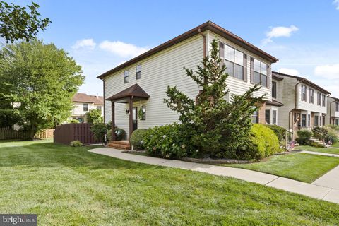 Photo of 10 Roberts Court, BORDENTOWN, NJ 08505 (MLS # NJBL2104706)