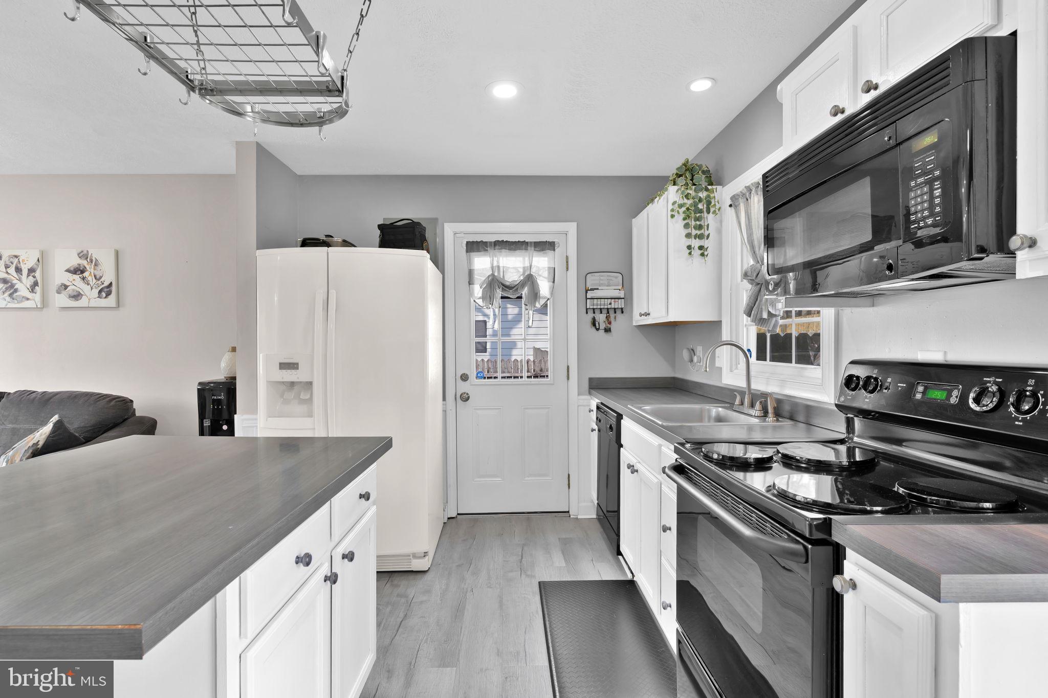 SPRING VALLEY - Residential