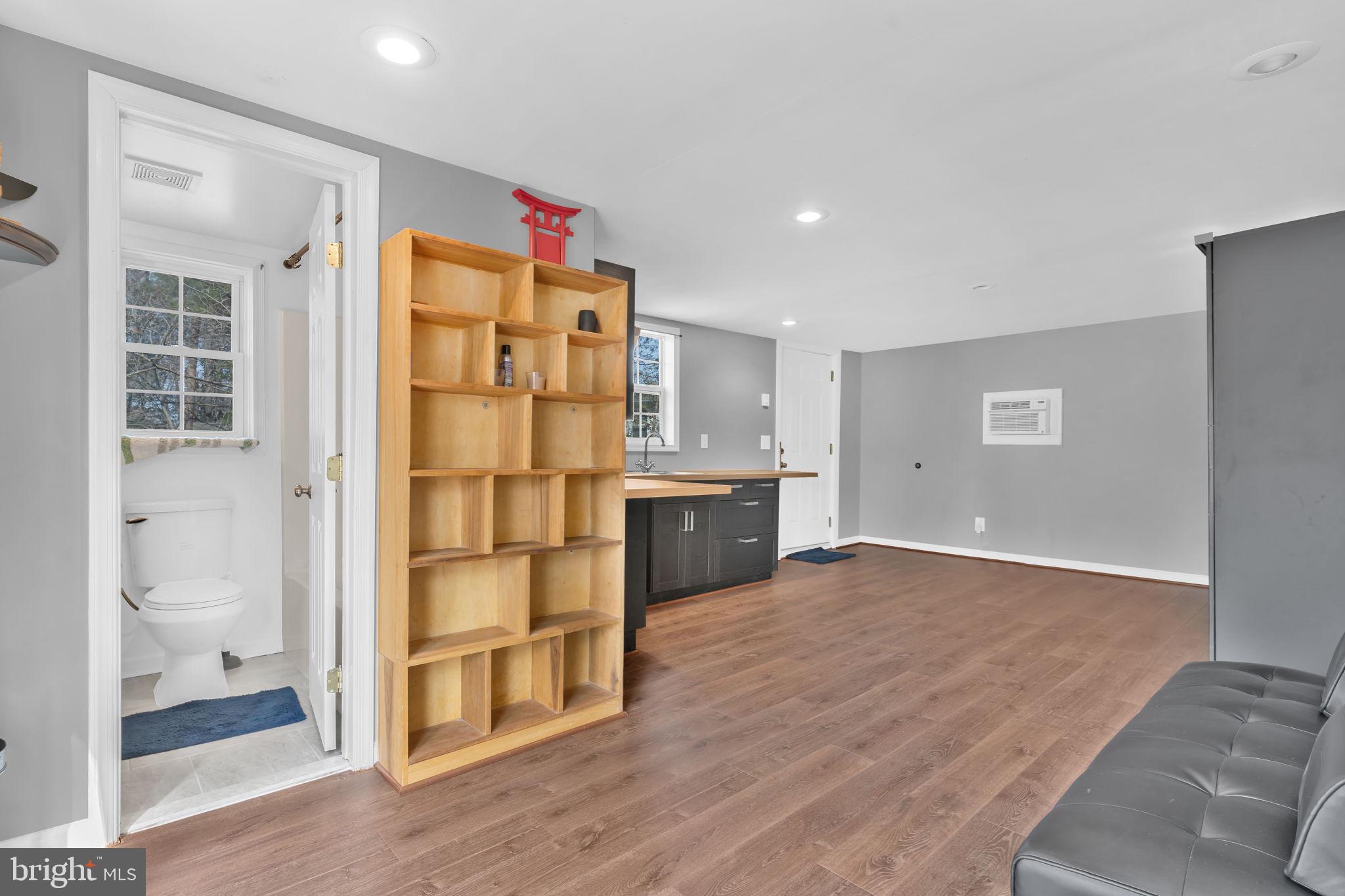 SPRING VALLEY - Residential