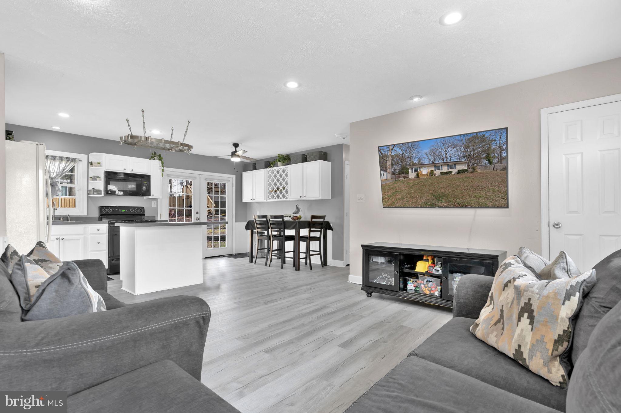 SPRING VALLEY - Residential