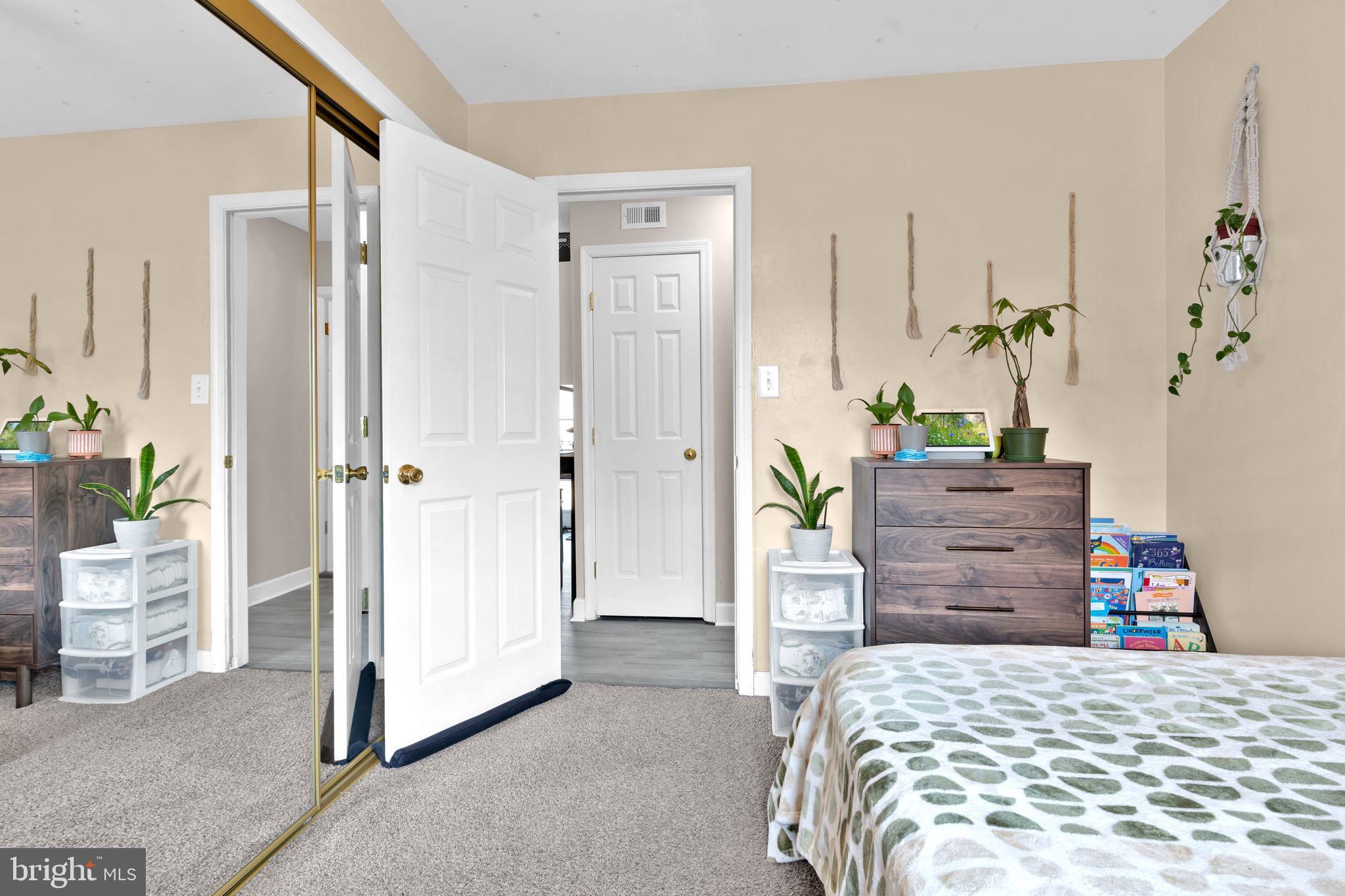 SPRING VALLEY - Residential