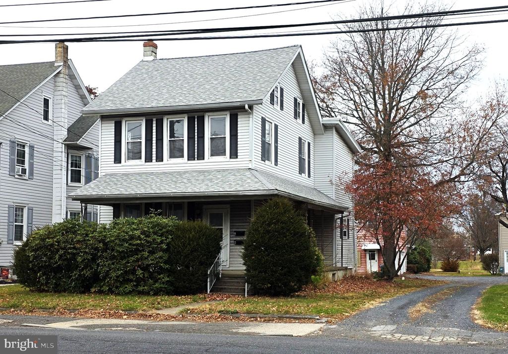 Photo of 735 W Broad Street #UNIT A, QUAKERTOWN, PA 18951 (MLS # PABU2109894)