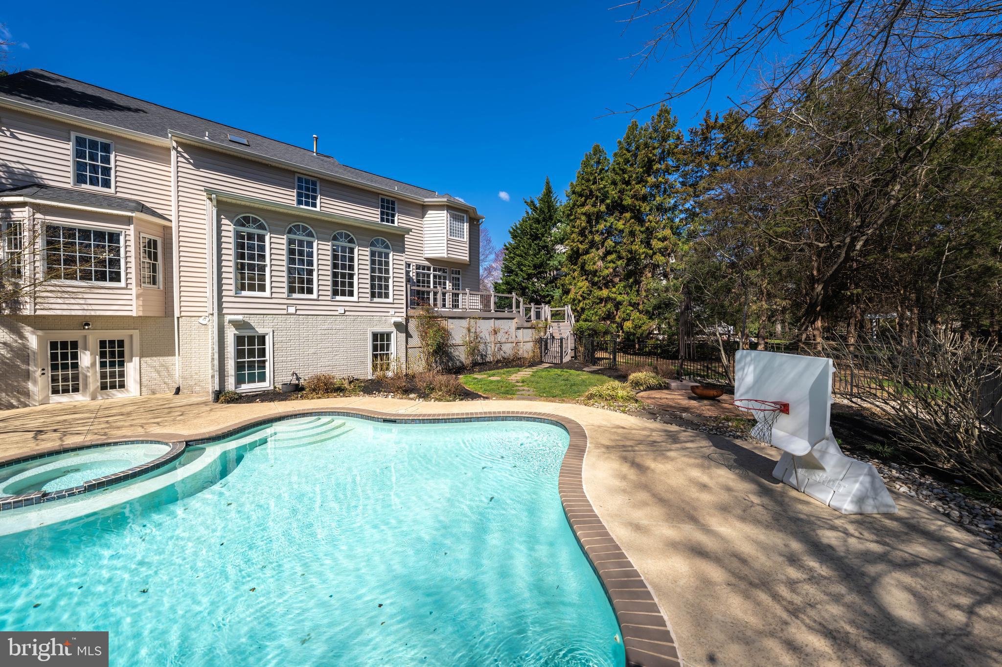 OAK VALLEY - Residential