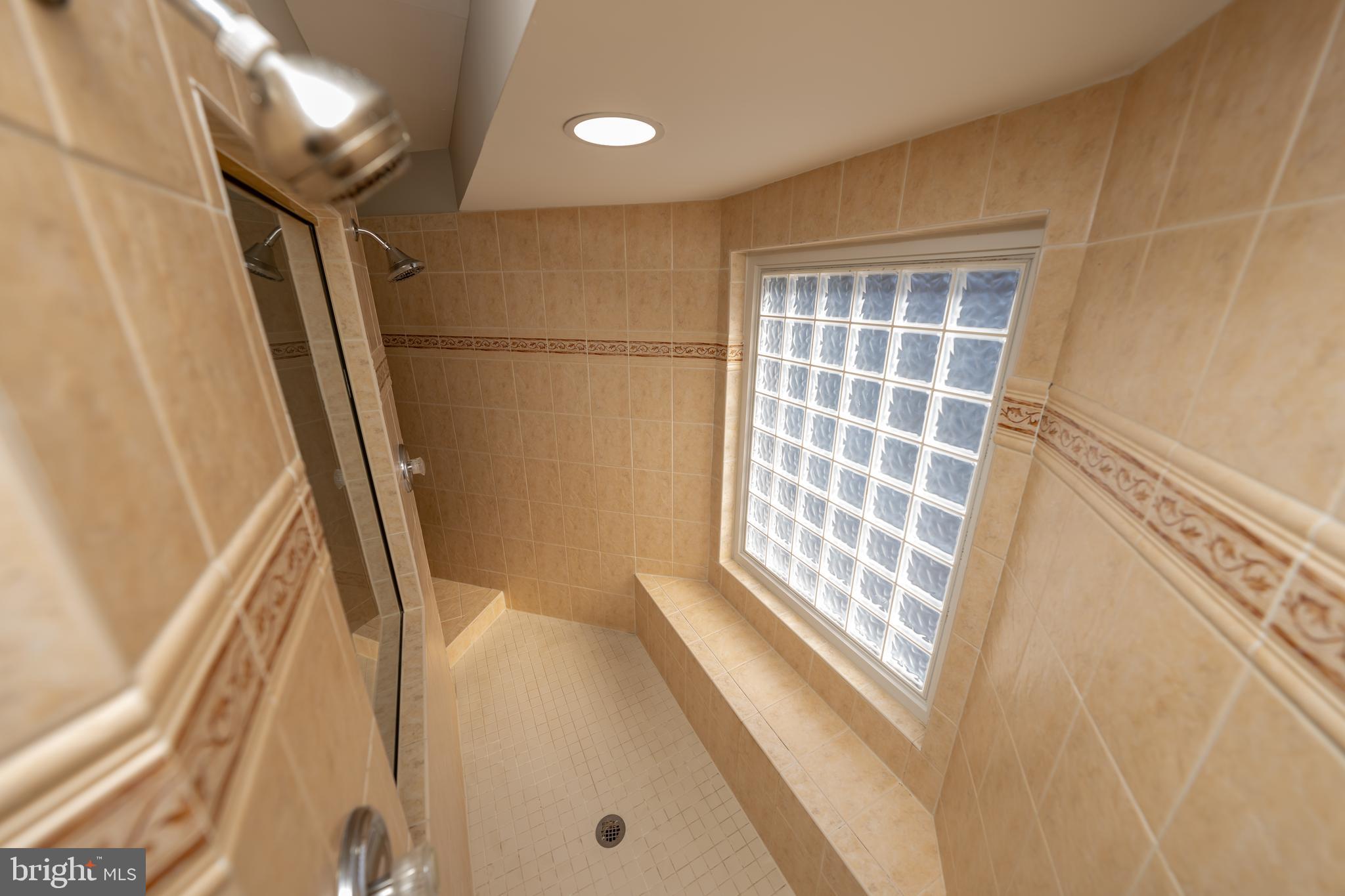 OAK VALLEY - Residential