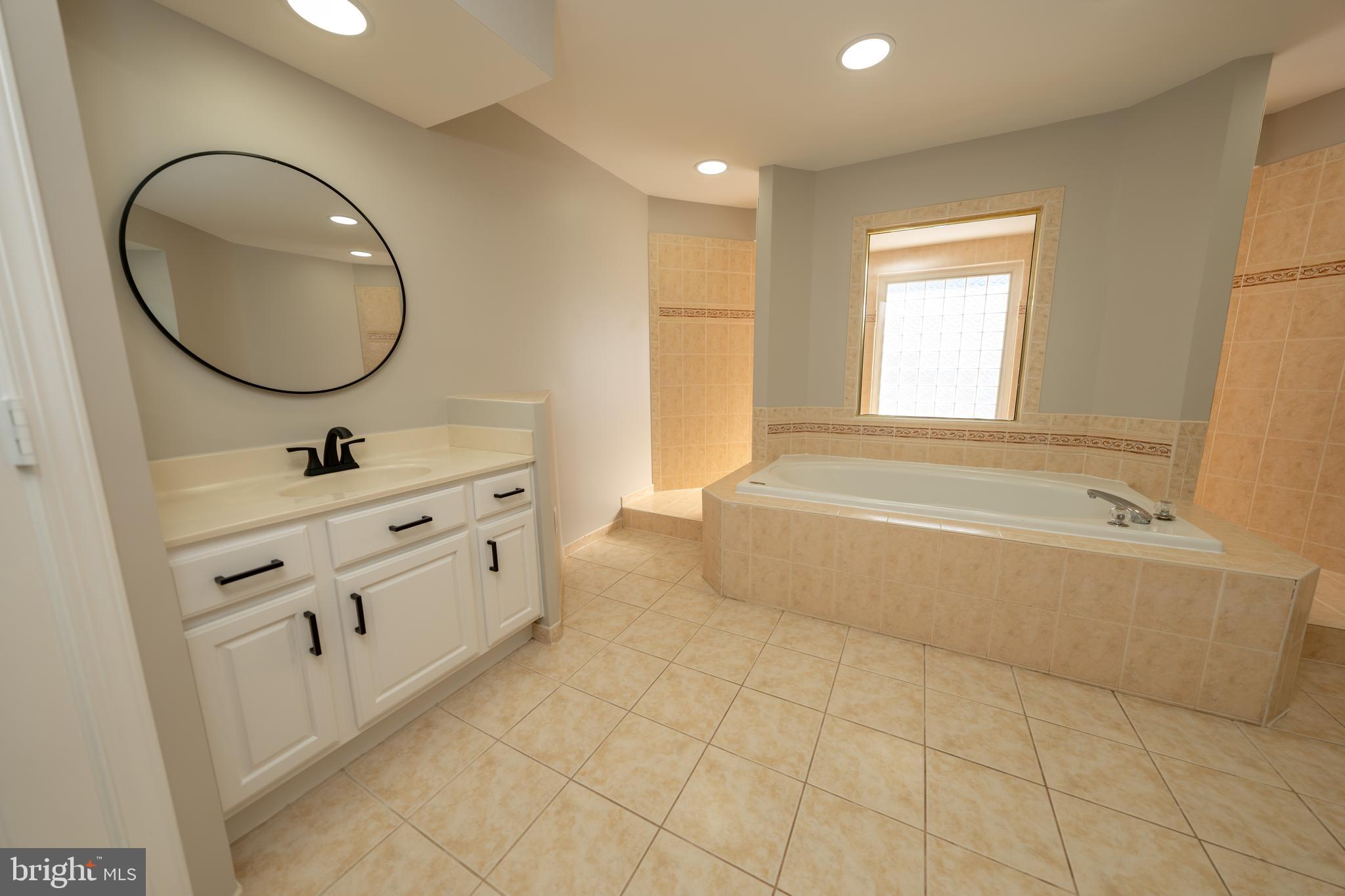 OAK VALLEY - Residential