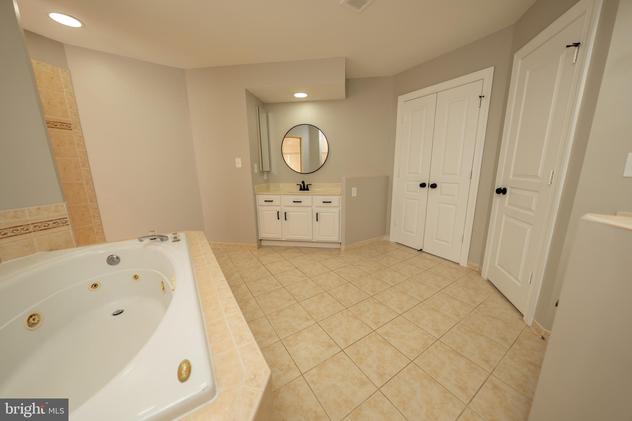 OAK VALLEY - Residential