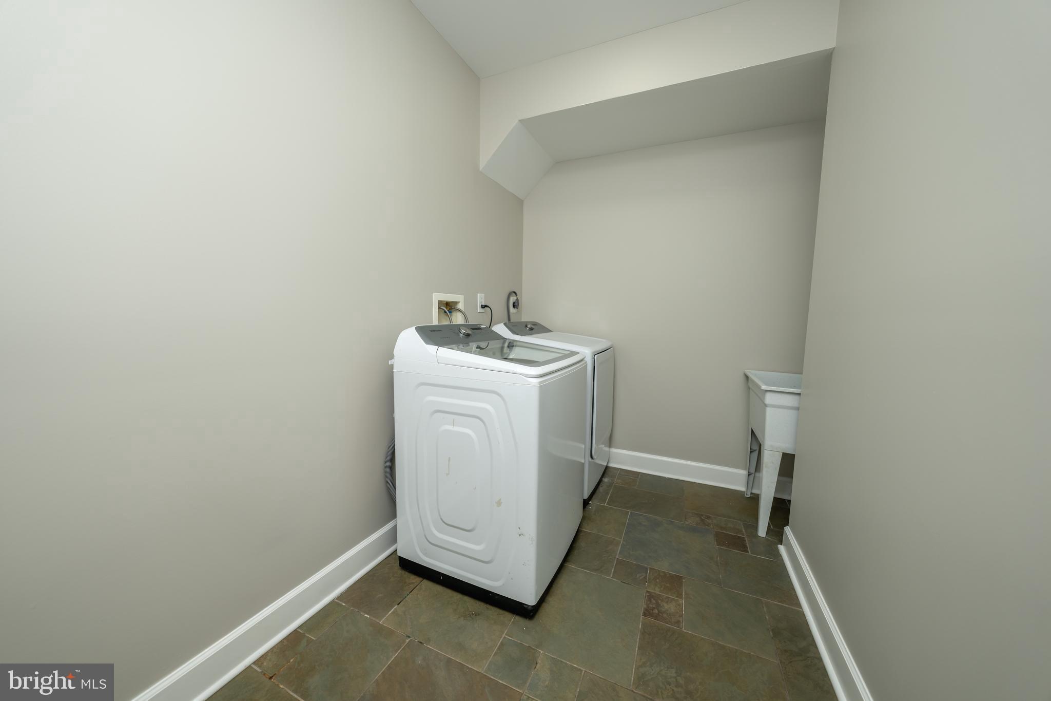 OAK VALLEY - Residential