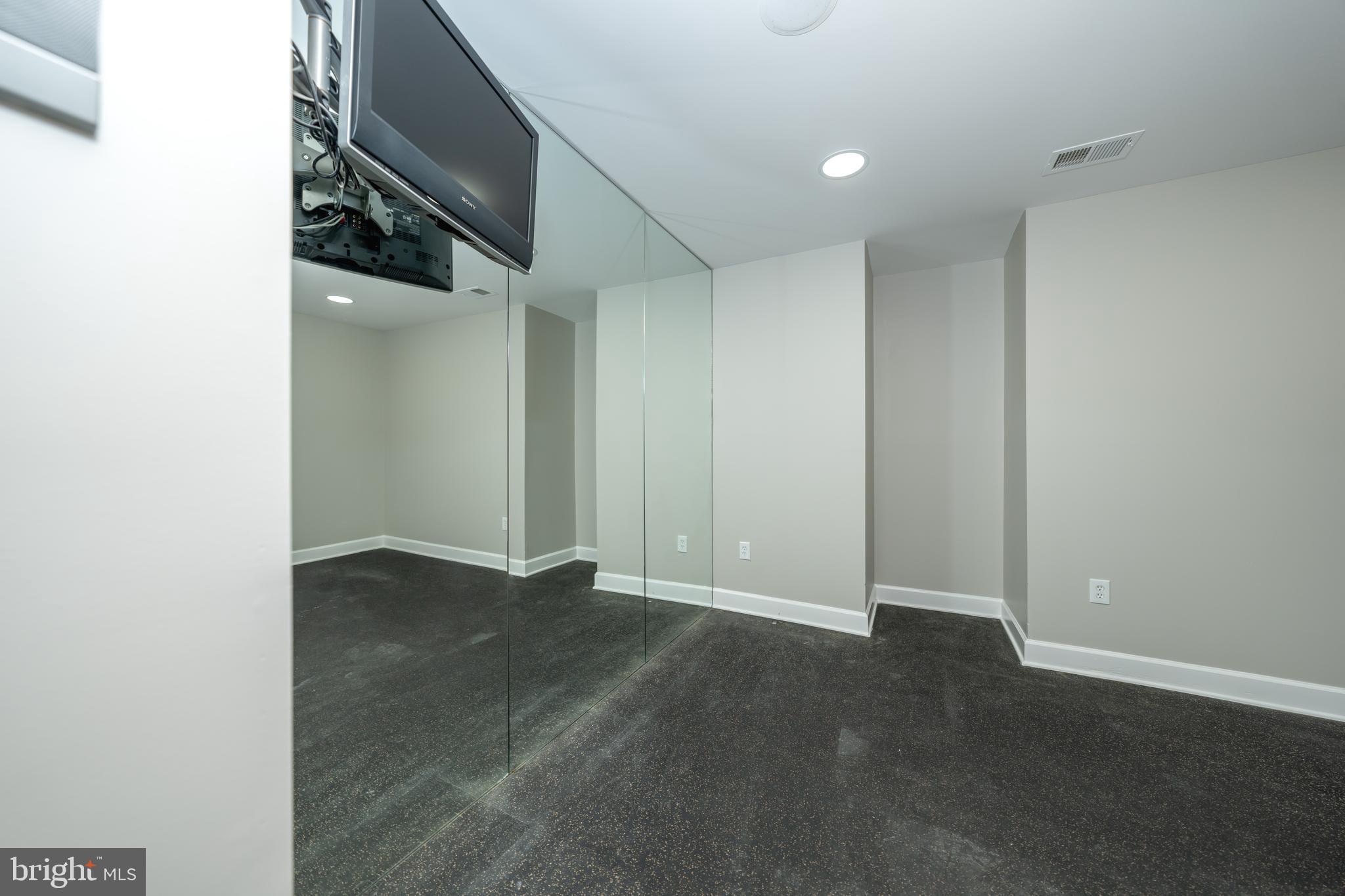 OAK VALLEY - Residential