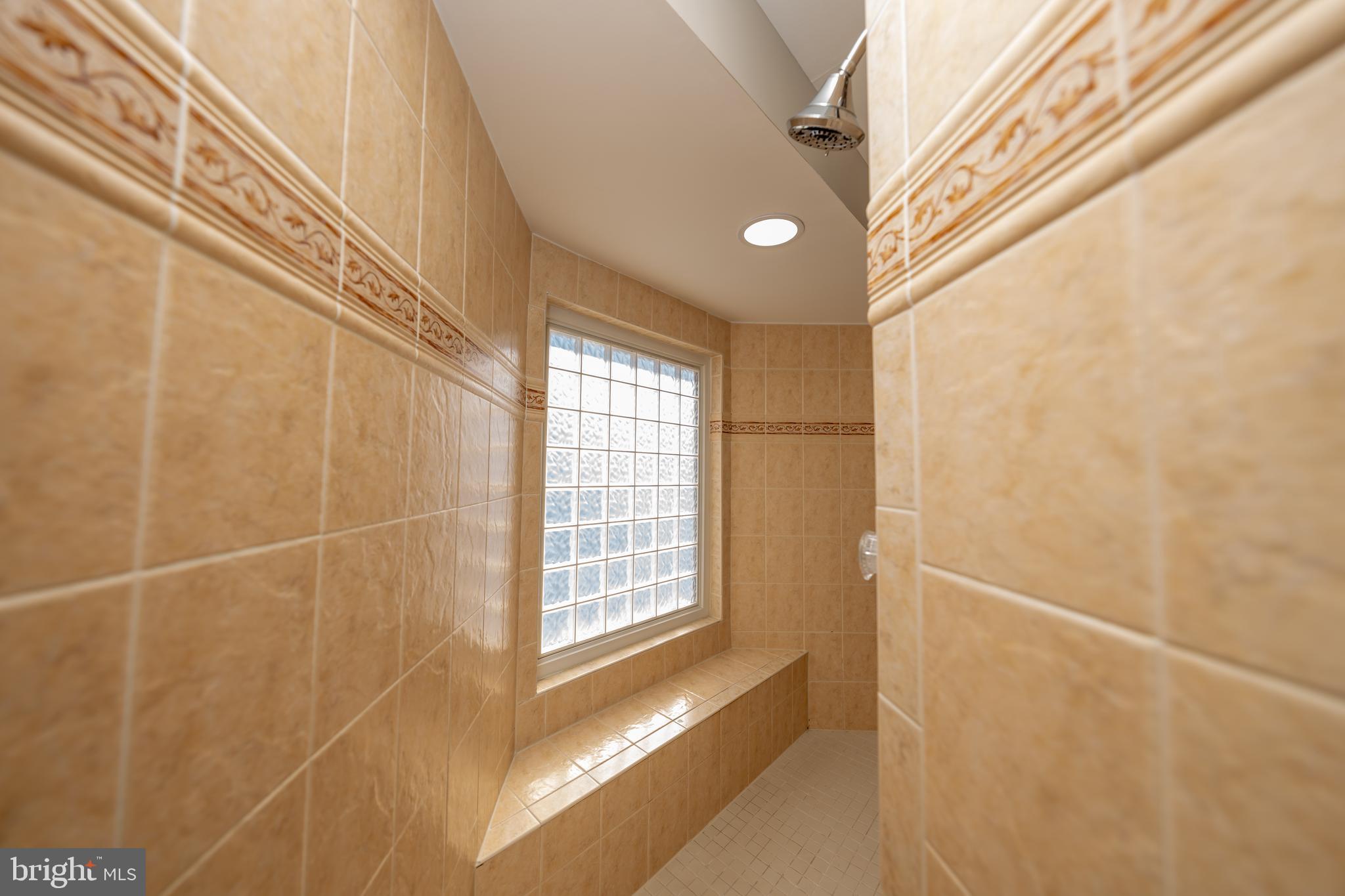 OAK VALLEY - Residential