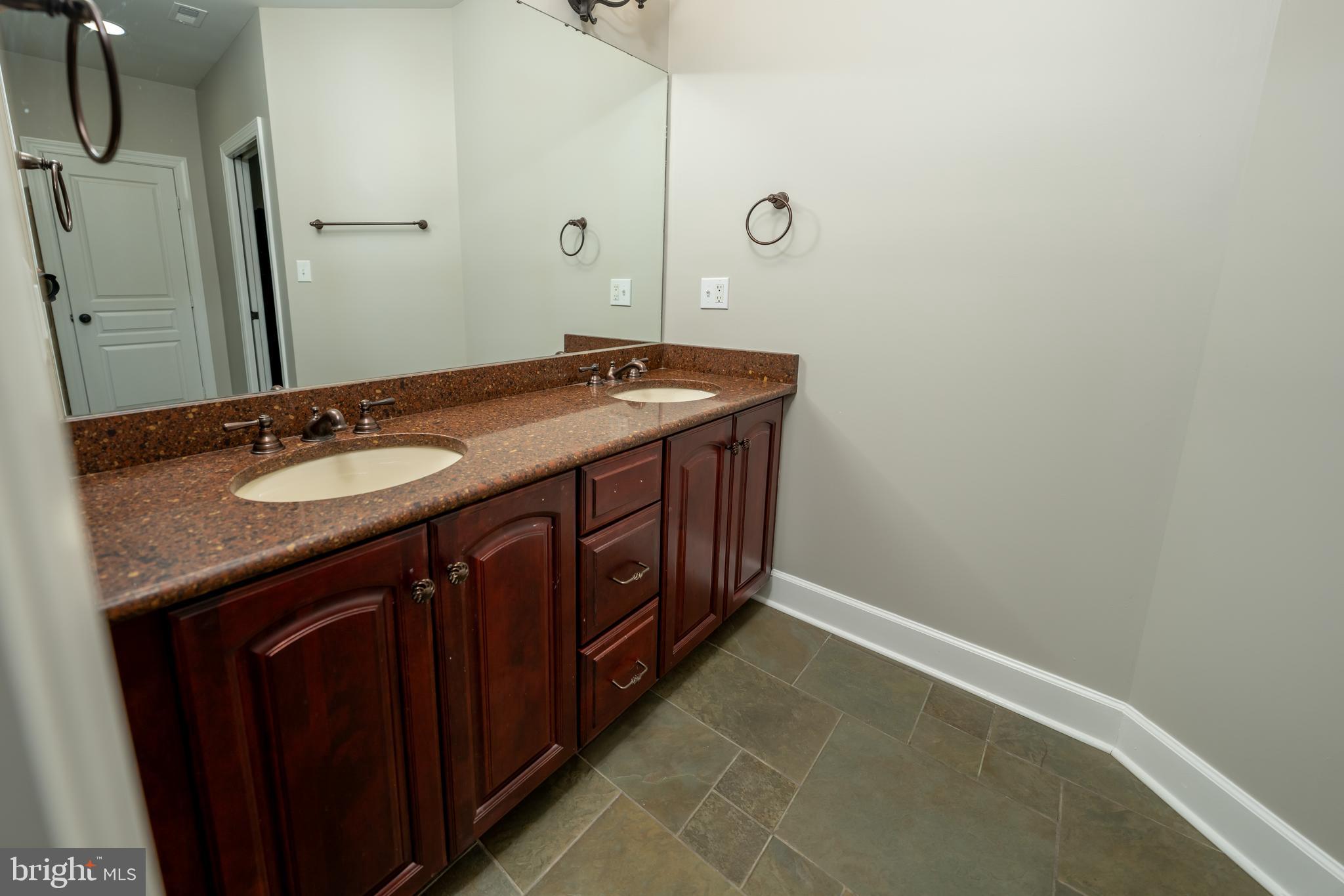 OAK VALLEY - Residential