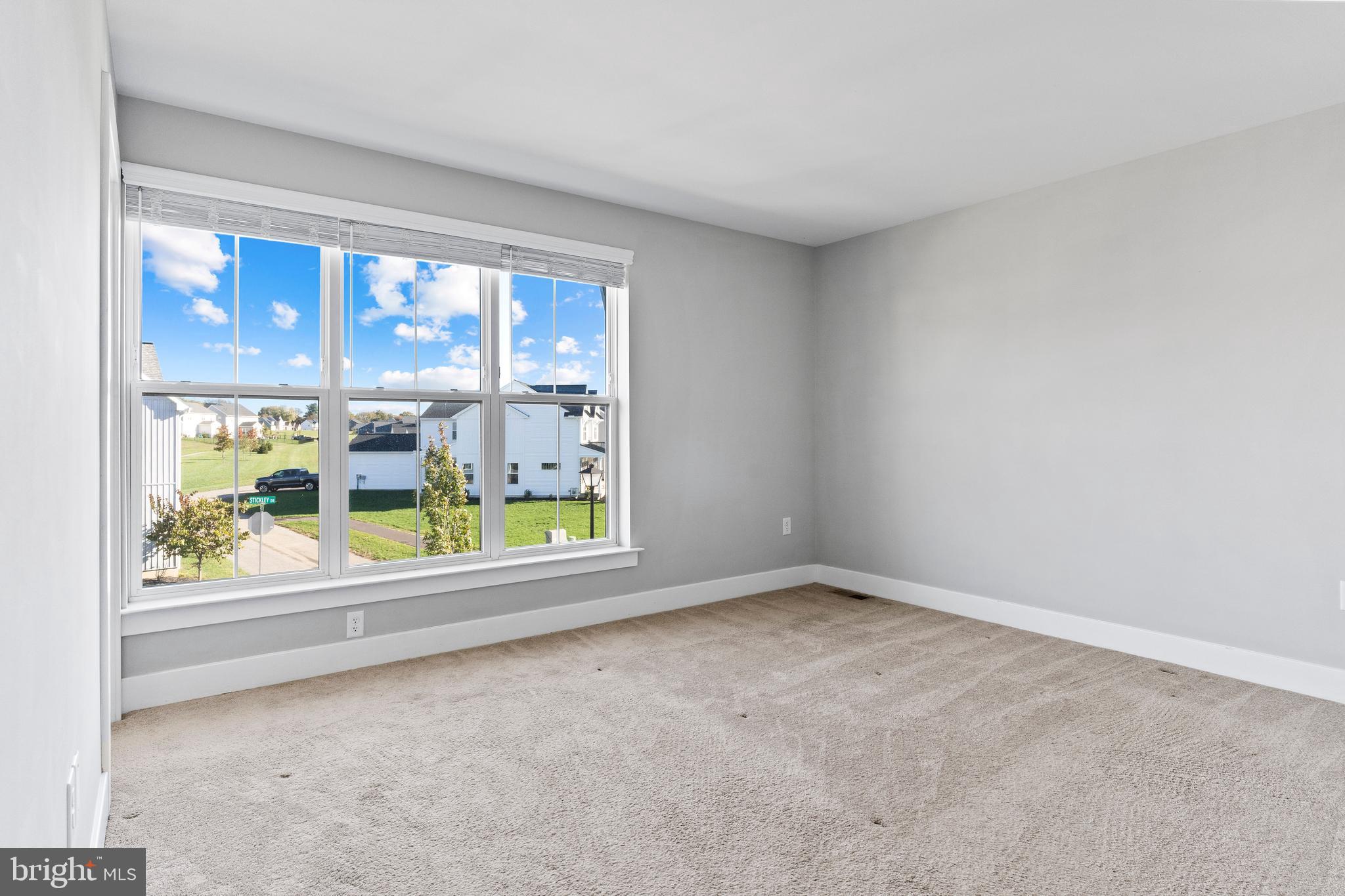 MADISON COURT - Residential