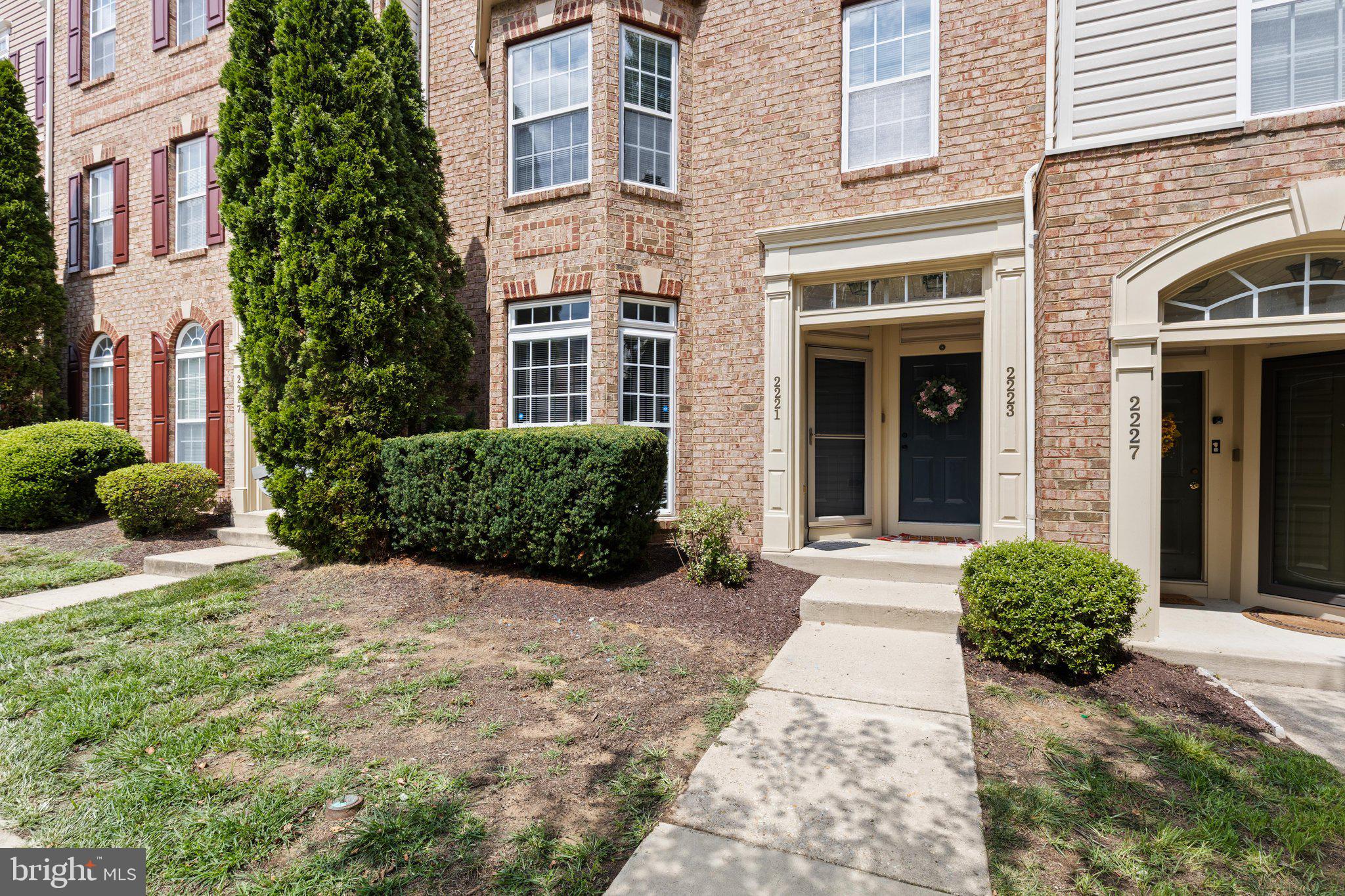 2221 IVY LANE G-9
