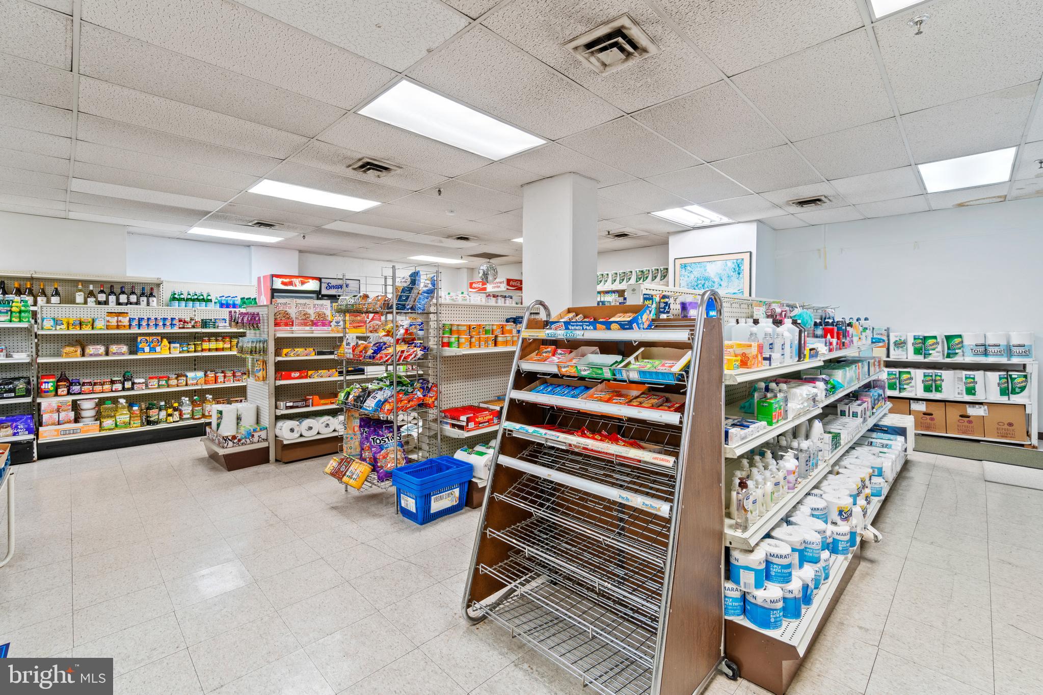 REGENCY AT MCLEAN - Residential Lease