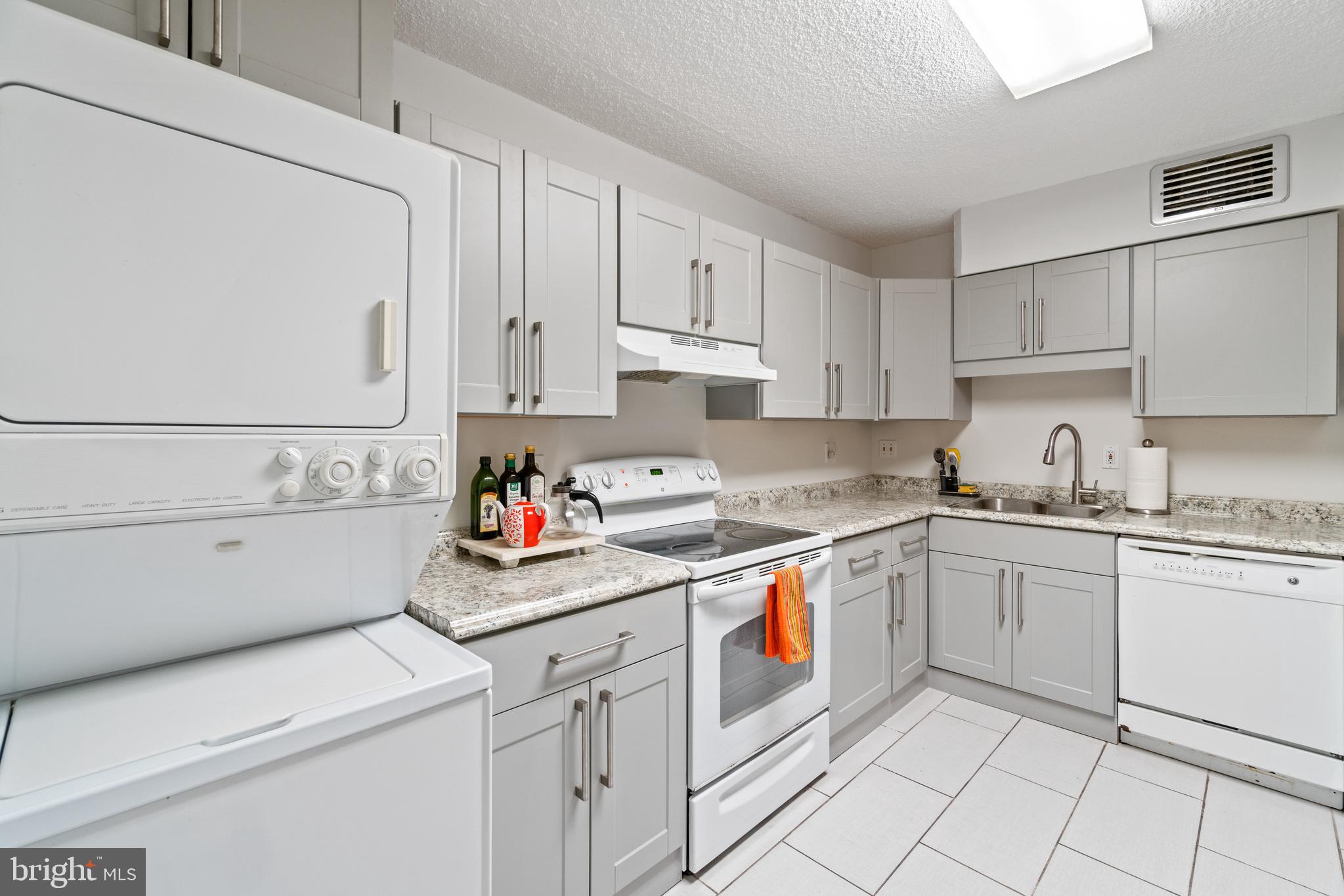 REGENCY AT MCLEAN - Residential Lease