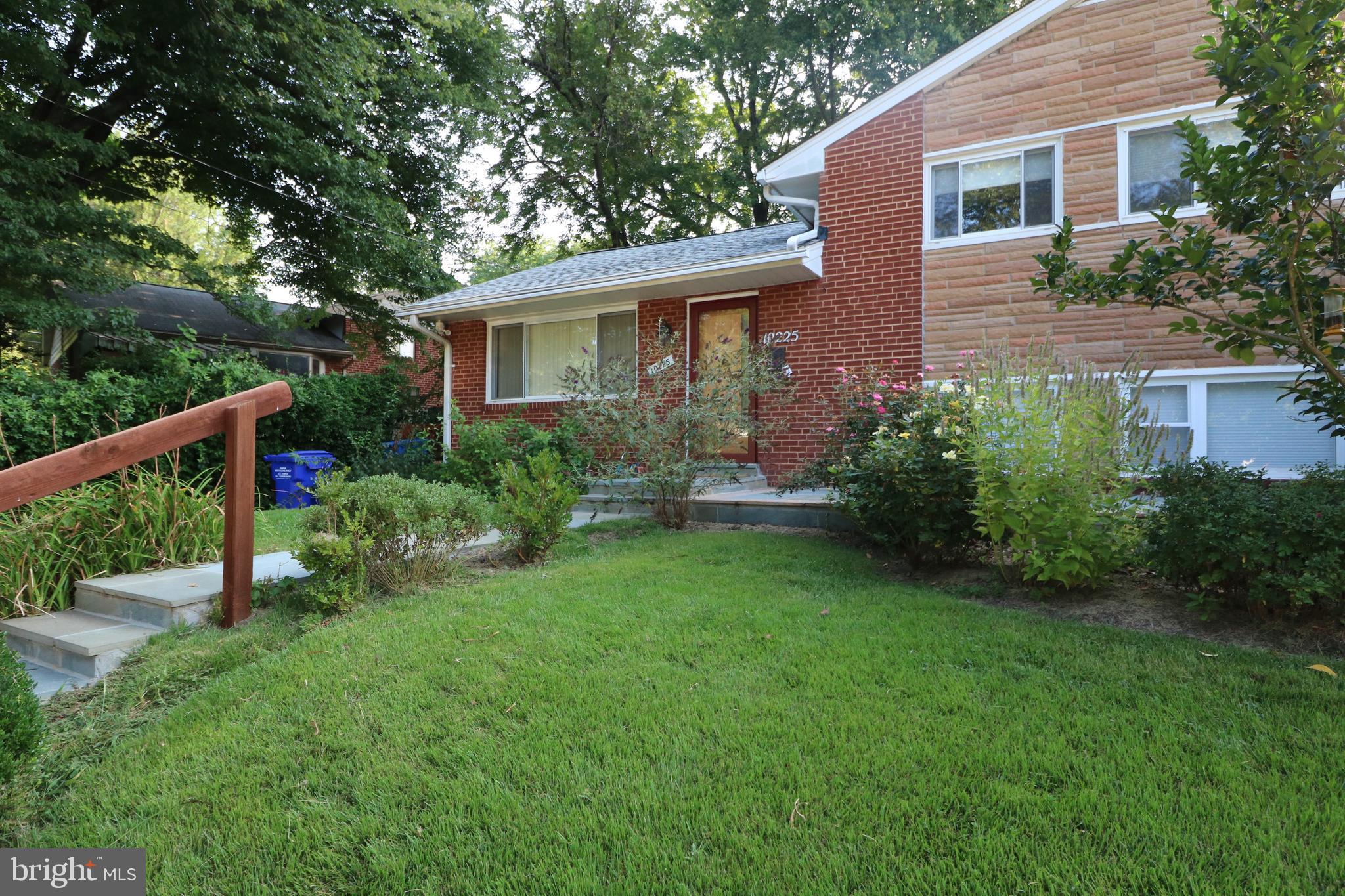 CARROLL KNOLLS - Residential Lease